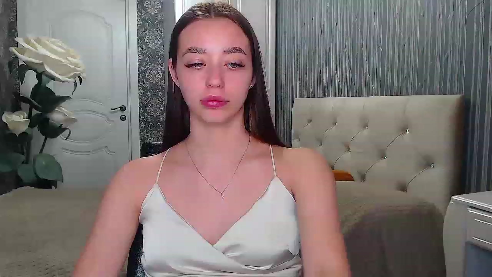 Gallery image thumbnail from EmeraldLilyyy's myfreecams stream on, 05/13/2023, 12:06 image 12 of 20
