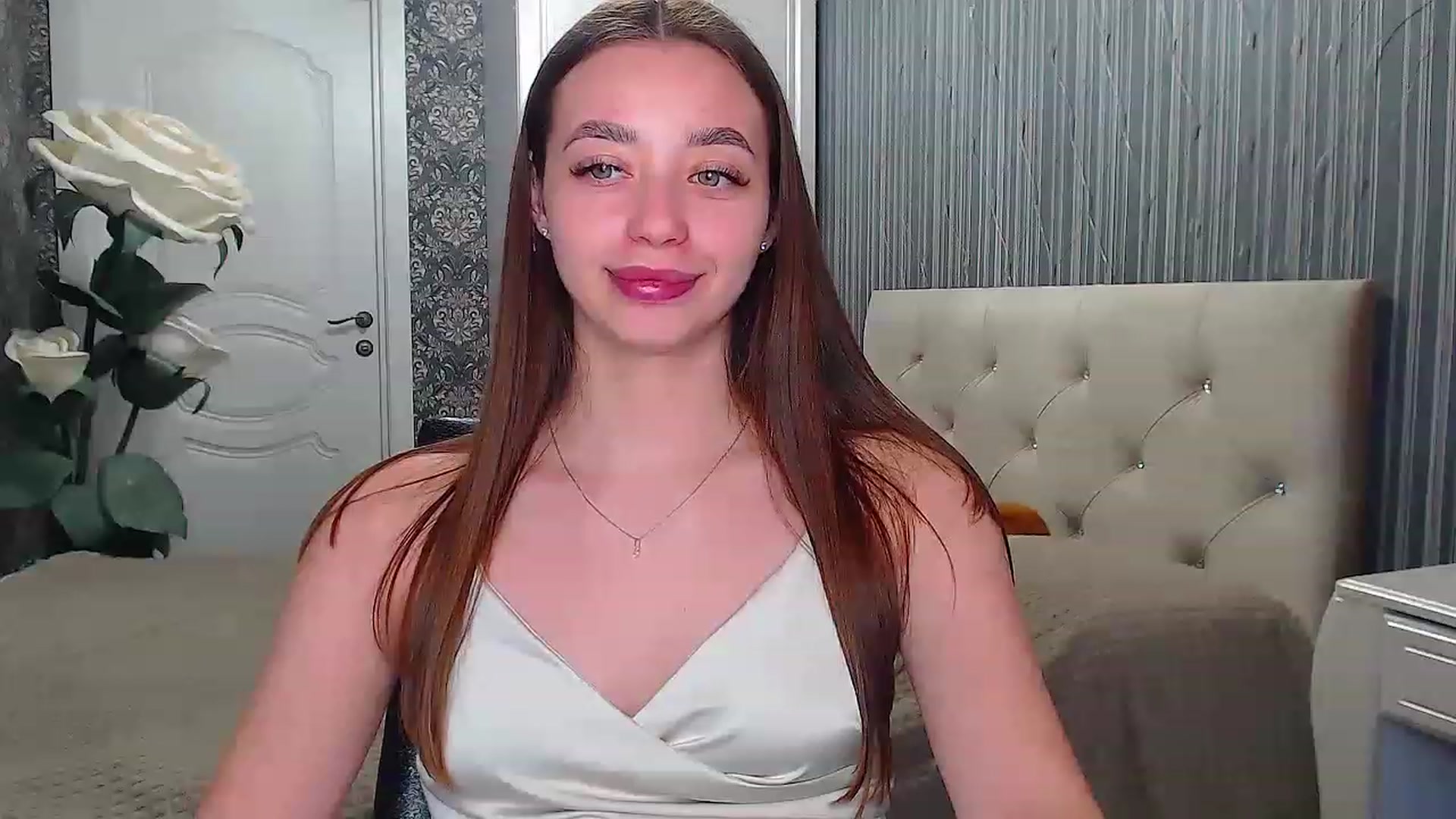 Gallery image thumbnail from EmeraldLilyyy's myfreecams stream on, 05/13/2023, 12:06 image 2 of 20