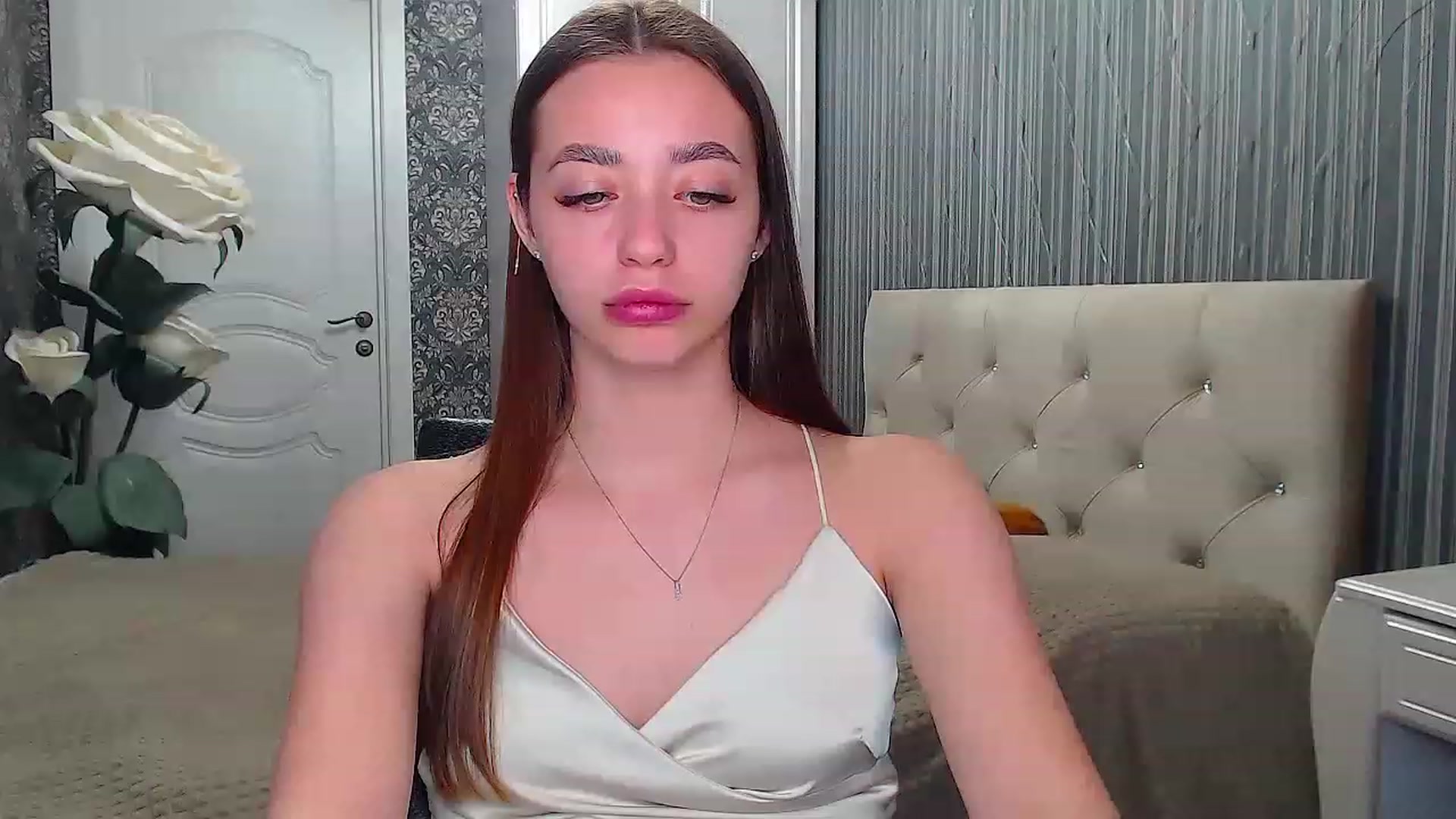 Gallery image thumbnail from EmeraldLilyyy's myfreecams stream on, 05/13/2023, 12:06 image 7 of 20