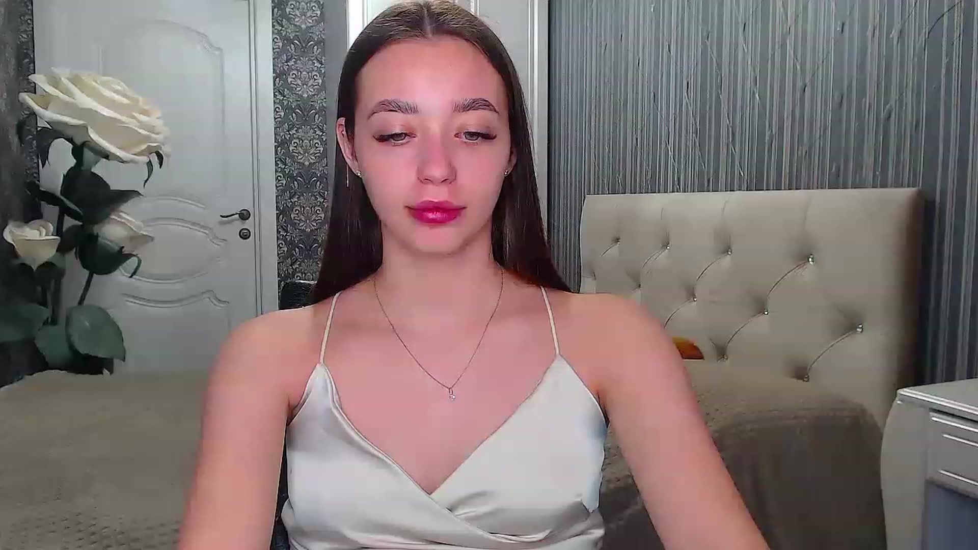 Gallery image thumbnail from EmeraldLilyyy's myfreecams stream on, 05/13/2023, 12:06 image 15 of 20