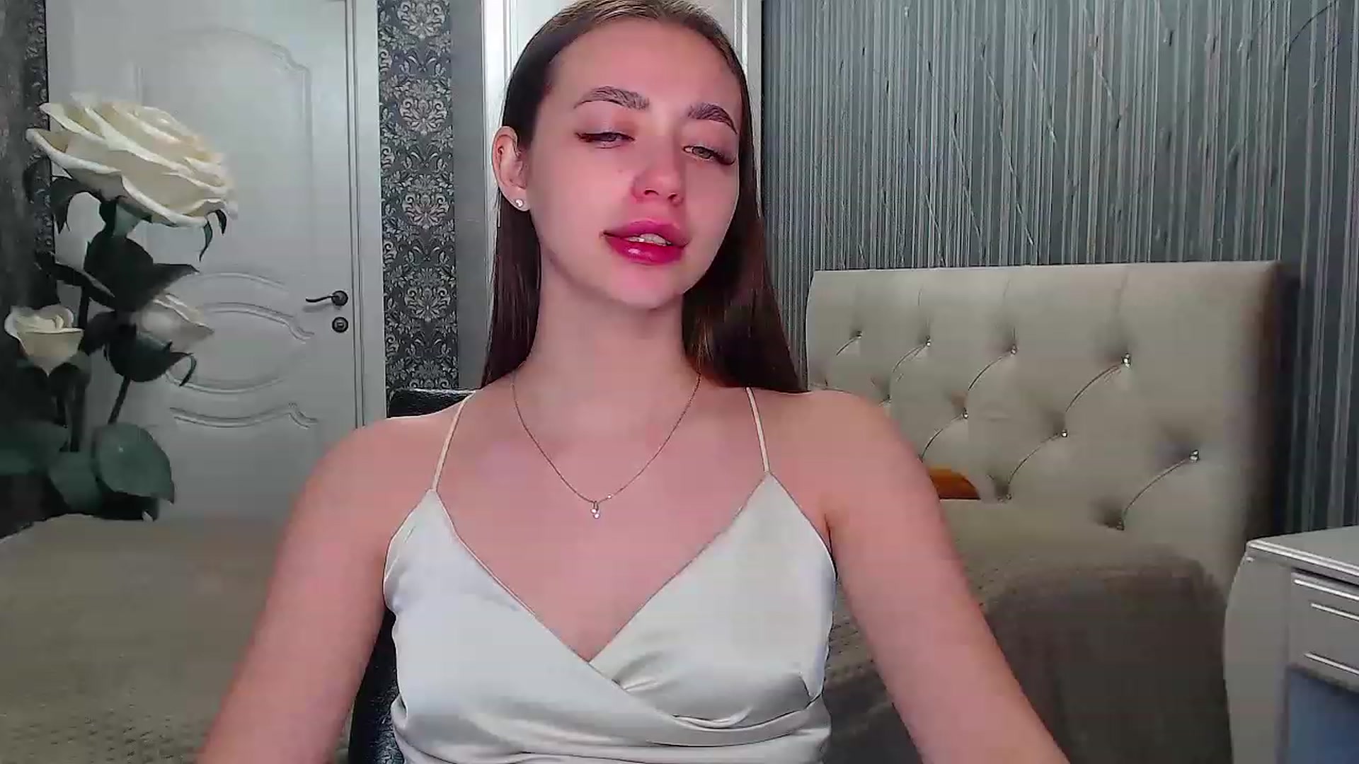 Gallery image thumbnail from EmeraldLilyyy's myfreecams stream on, 05/13/2023, 12:06 image 1 of 20