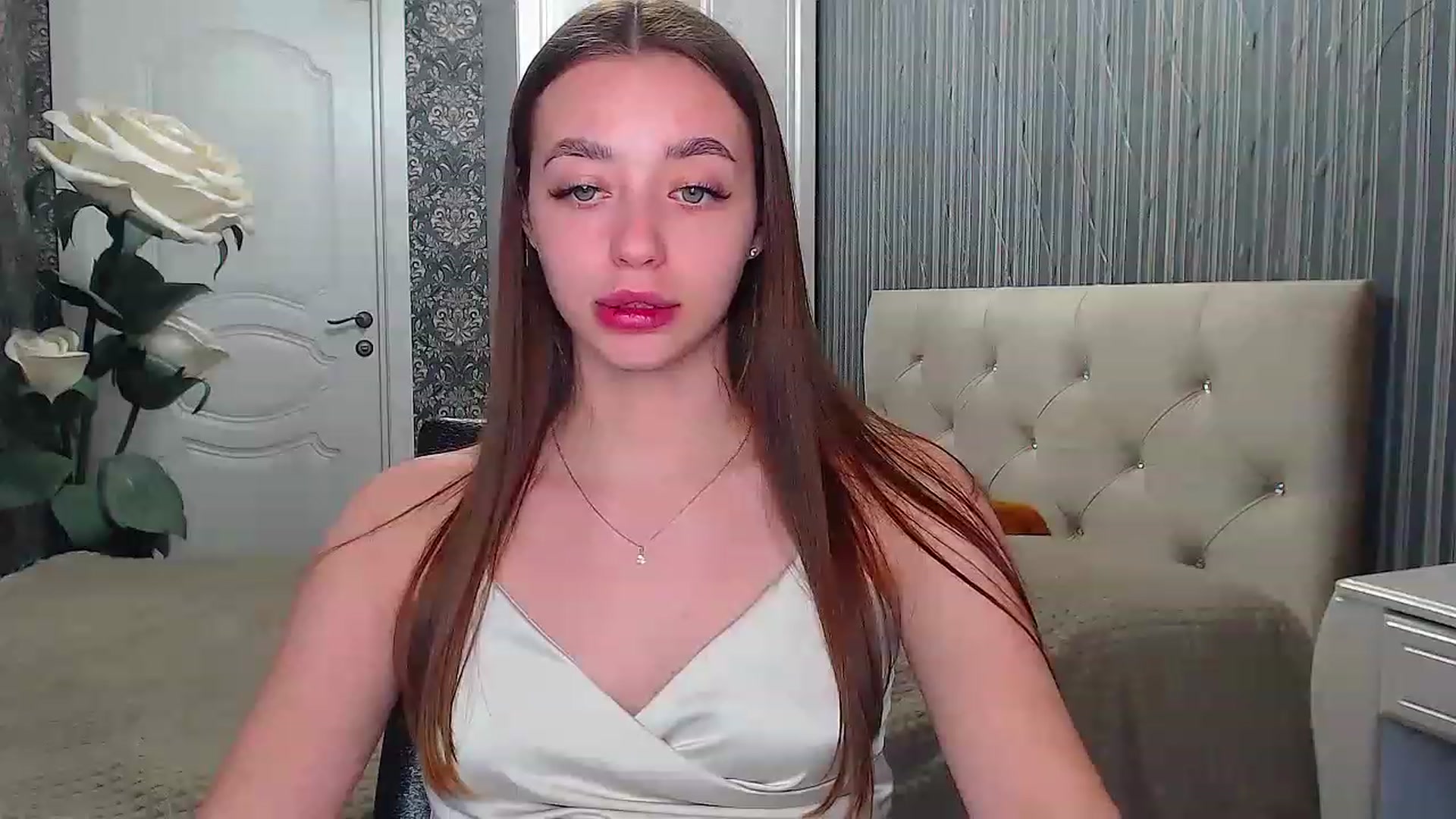 Gallery image thumbnail from EmeraldLilyyy's myfreecams stream on, 05/13/2023, 12:06 image 4 of 20
