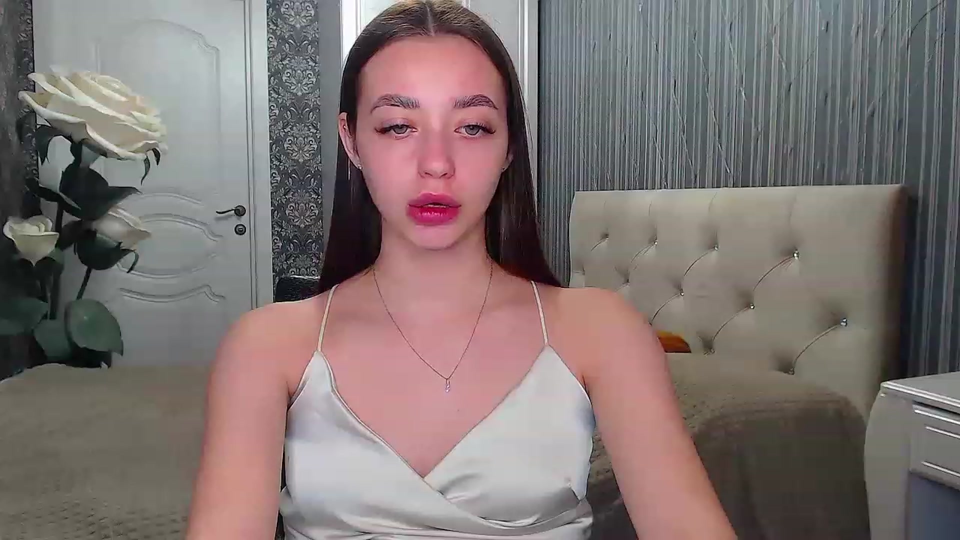 Gallery image thumbnail from EmeraldLilyyy's myfreecams stream on, 05/13/2023, 12:06 image 8 of 20