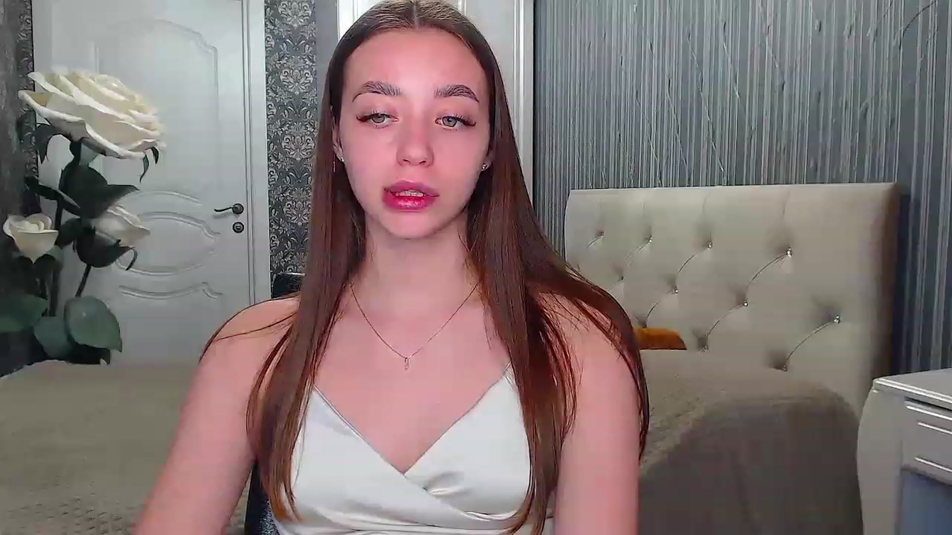 Gallery image thumbnail from EmeraldLilyyy's myfreecams stream on, 05/13/2023, 12:06 image 3 of 20