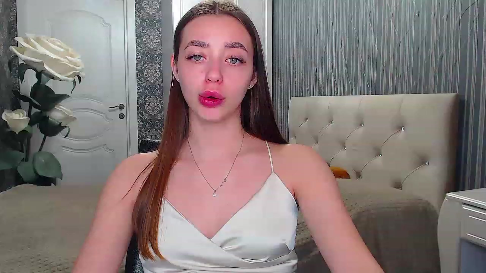 Gallery image thumbnail from EmeraldLilyyy's myfreecams stream on, 05/13/2023, 12:06 image 5 of 20