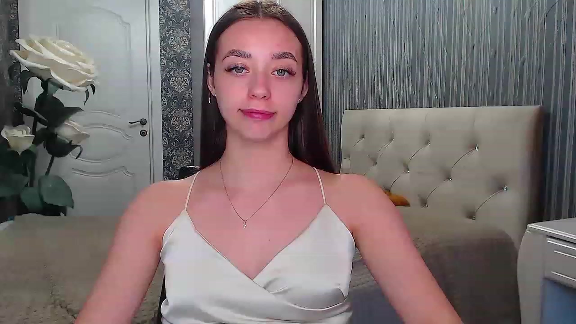 Gallery image thumbnail from EmeraldLilyyy's myfreecams stream on, 05/13/2023, 12:52 image 15 of 20