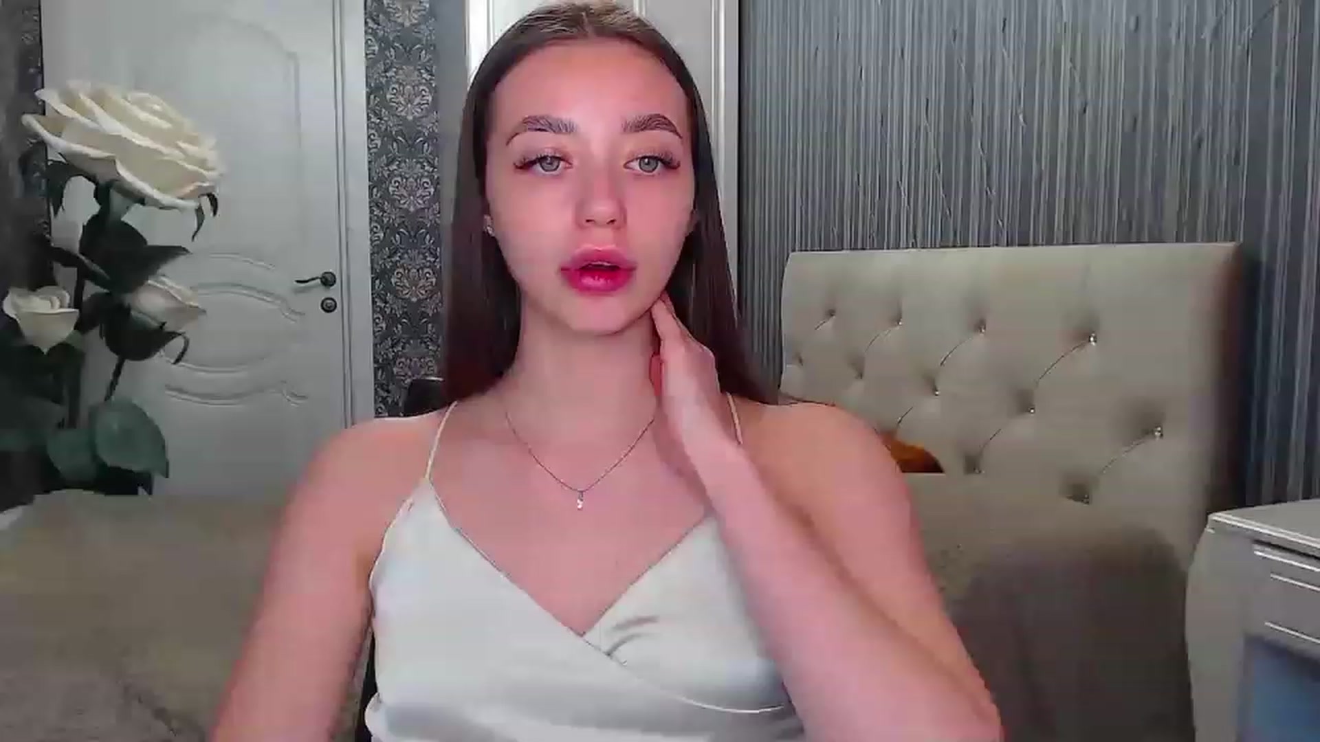 Gallery image thumbnail from EmeraldLilyyy's myfreecams stream on, 05/13/2023, 12:52 image 6 of 20