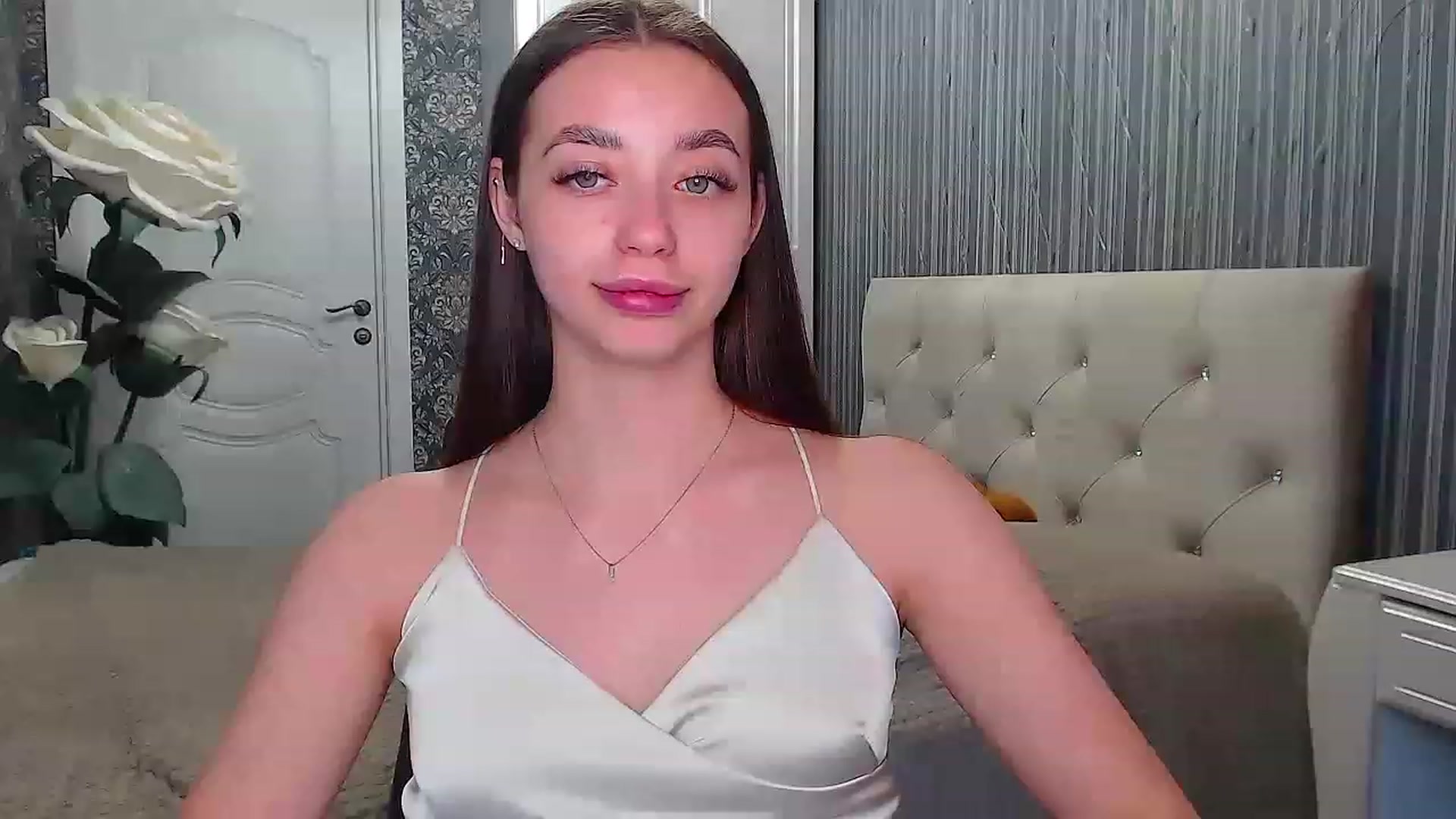 Gallery image thumbnail from EmeraldLilyyy's myfreecams stream on, 05/13/2023, 12:52 image 14 of 20