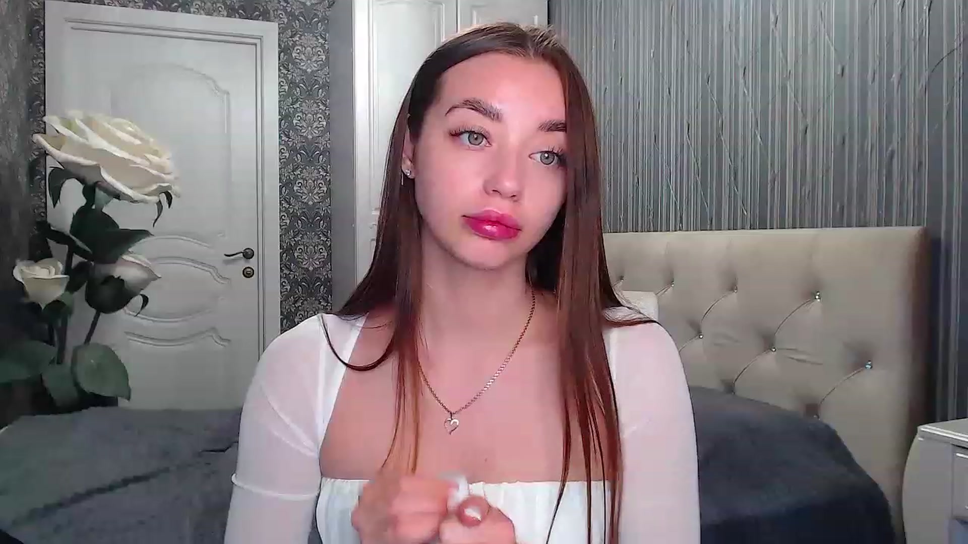 Gallery image thumbnail from EmeraldLilyyy's myfreecams stream on, 05/16/2023, 11:14 image 14 of 20