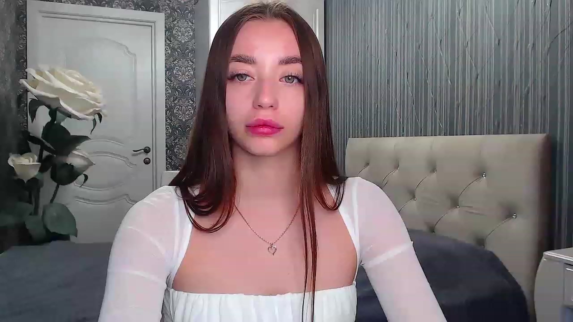 Gallery image thumbnail from EmeraldLilyyy's myfreecams stream on, 05/16/2023, 11:14 image 7 of 20