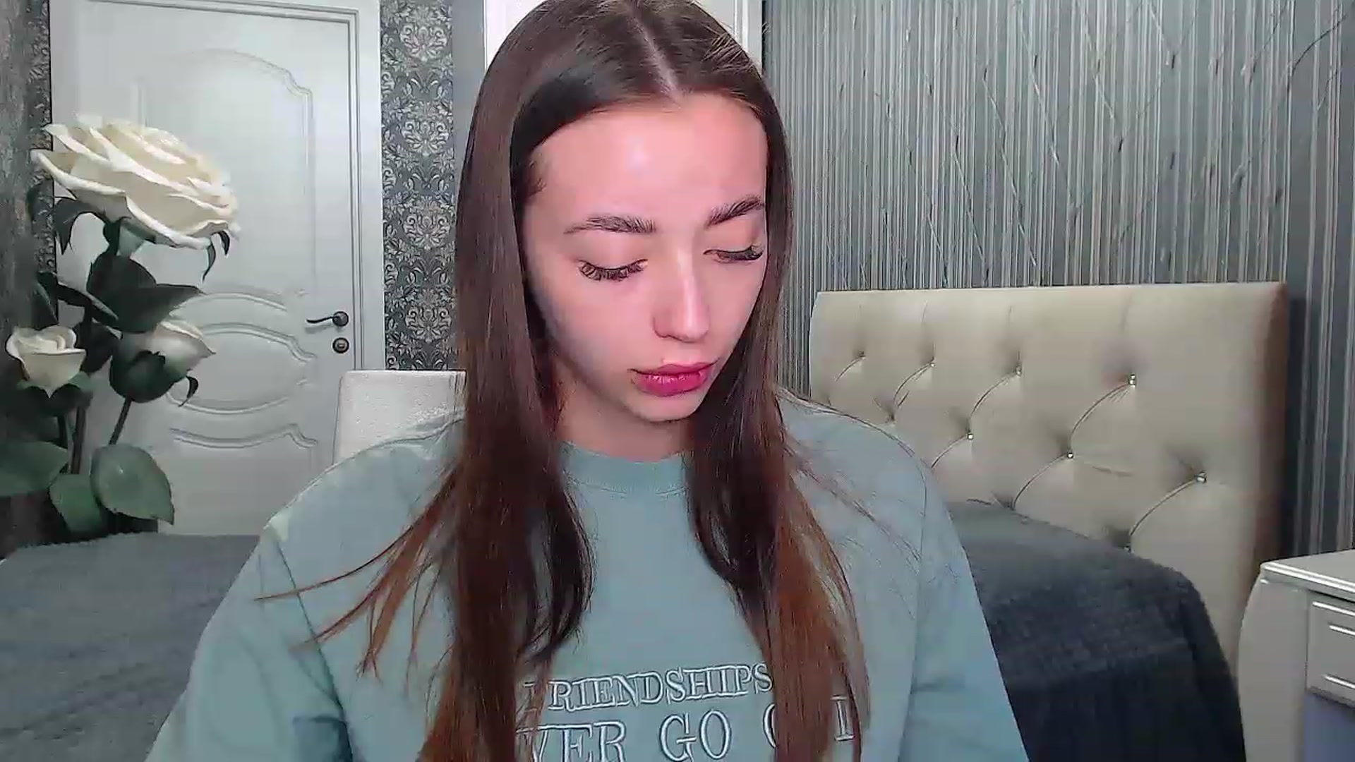 Gallery image thumbnail from EmeraldLilyyy's myfreecams stream on, 05/17/2023, 13:01 image 11 of 20