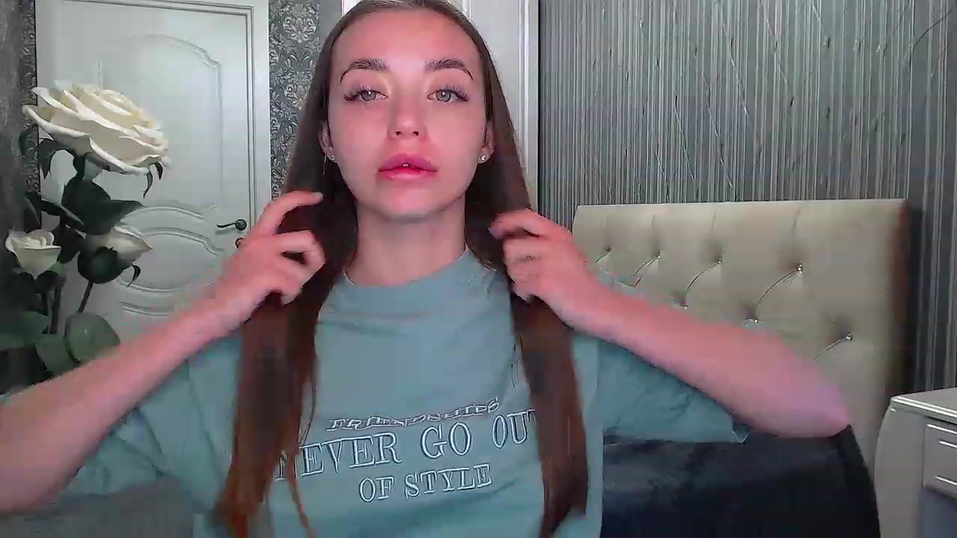 Gallery image thumbnail from EmeraldLilyyy's myfreecams stream on, 05/17/2023, 13:01 image 15 of 20