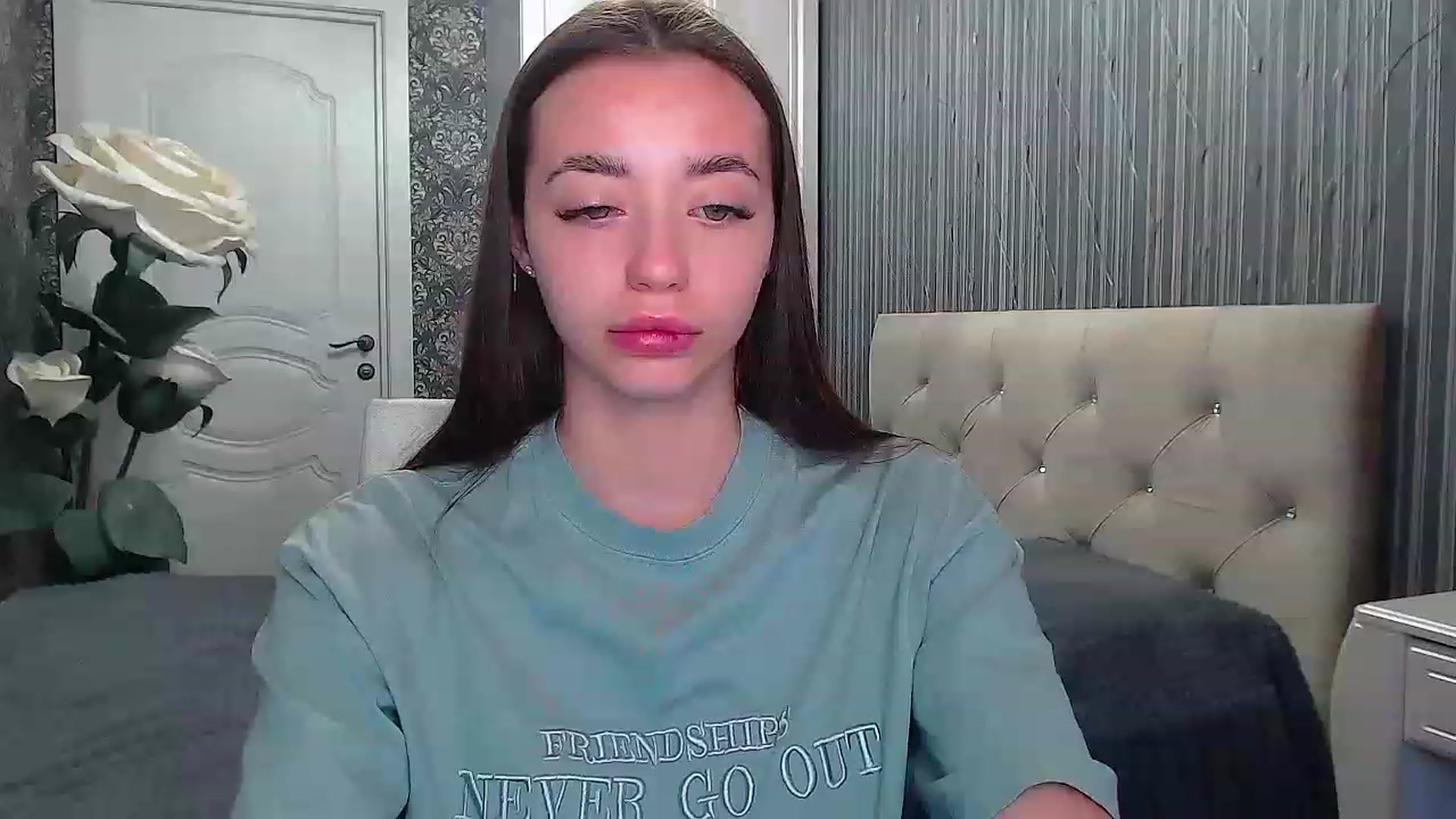 Gallery image thumbnail from EmeraldLilyyy's myfreecams stream on, 05/17/2023, 13:01 image 4 of 20