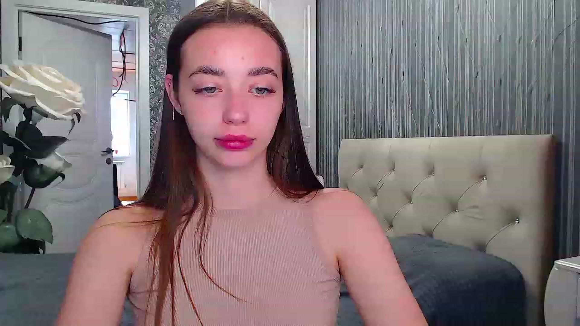 Gallery image thumbnail from EmeraldLilyyy's myfreecams stream on, 05/28/2023, 10:34 image 13 of 20