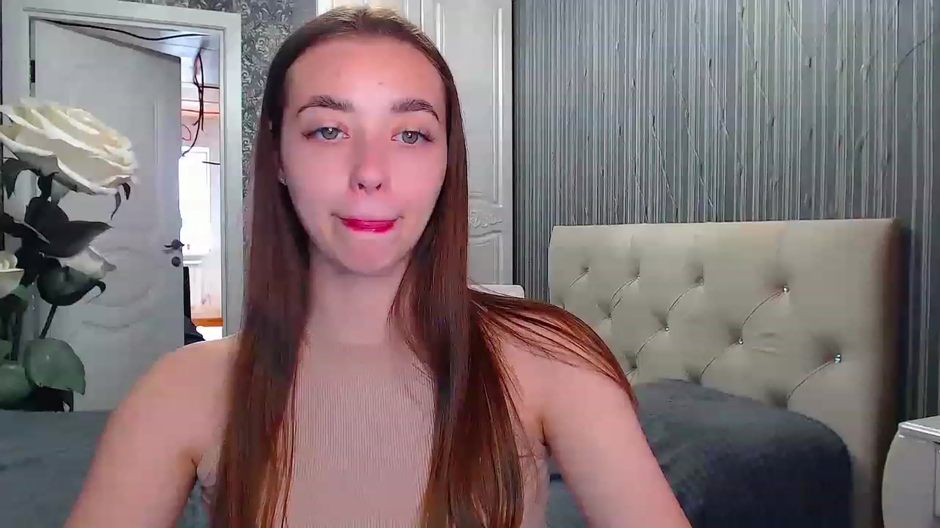 Gallery image thumbnail from EmeraldLilyyy's myfreecams stream on, 05/28/2023, 10:34 image 18 of 20