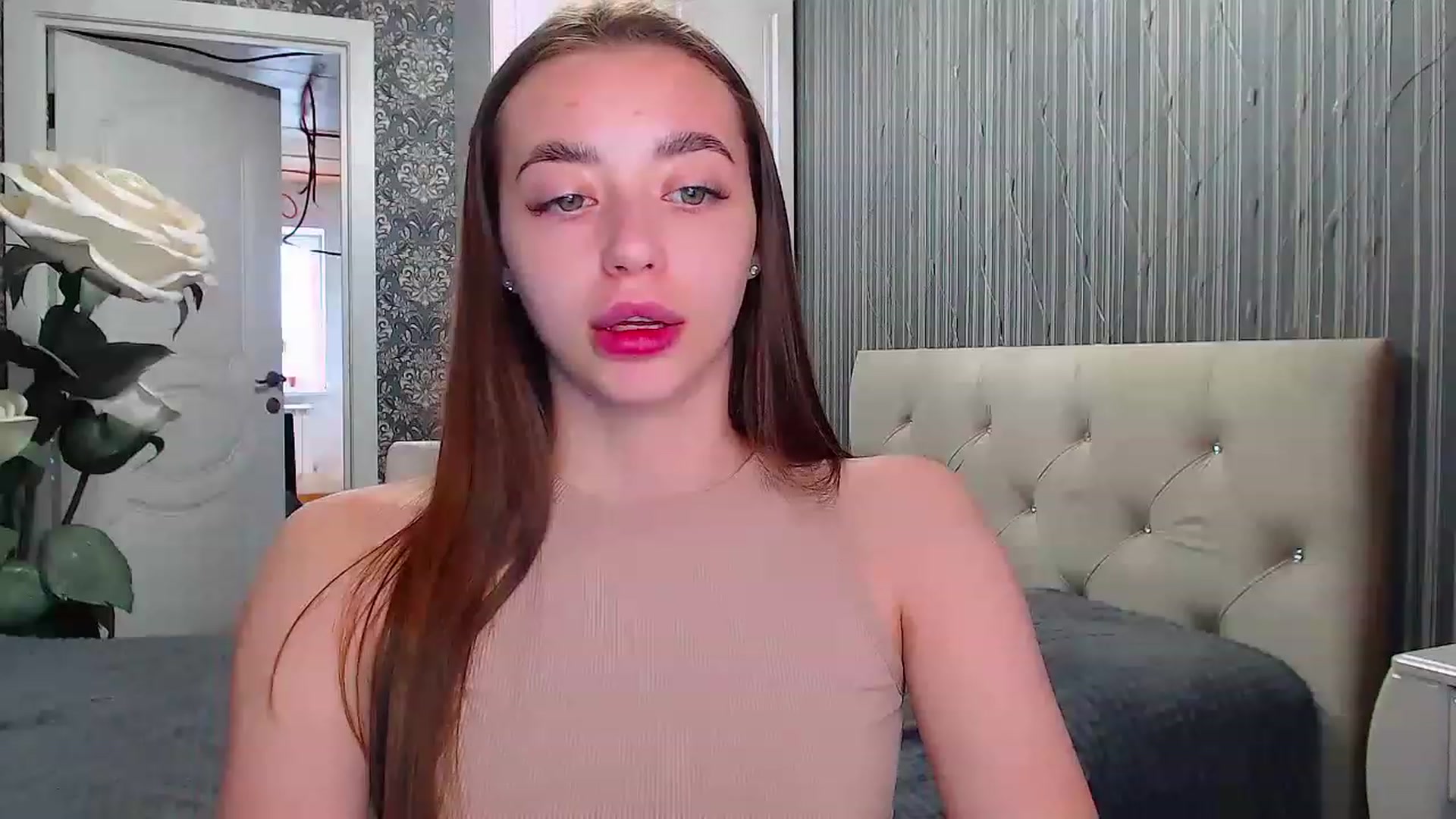 Gallery image thumbnail from EmeraldLilyyy's myfreecams stream on, 05/28/2023, 10:34 image 1 of 20