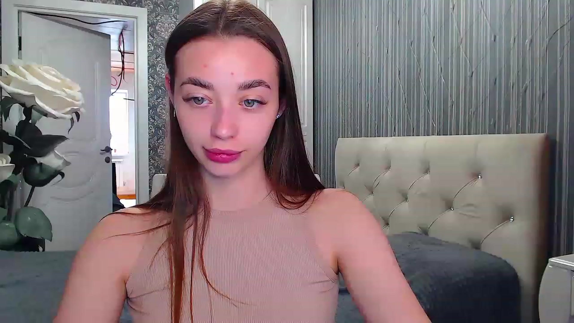 Gallery image thumbnail from EmeraldLilyyy's myfreecams stream on, 05/28/2023, 10:34 image 16 of 20