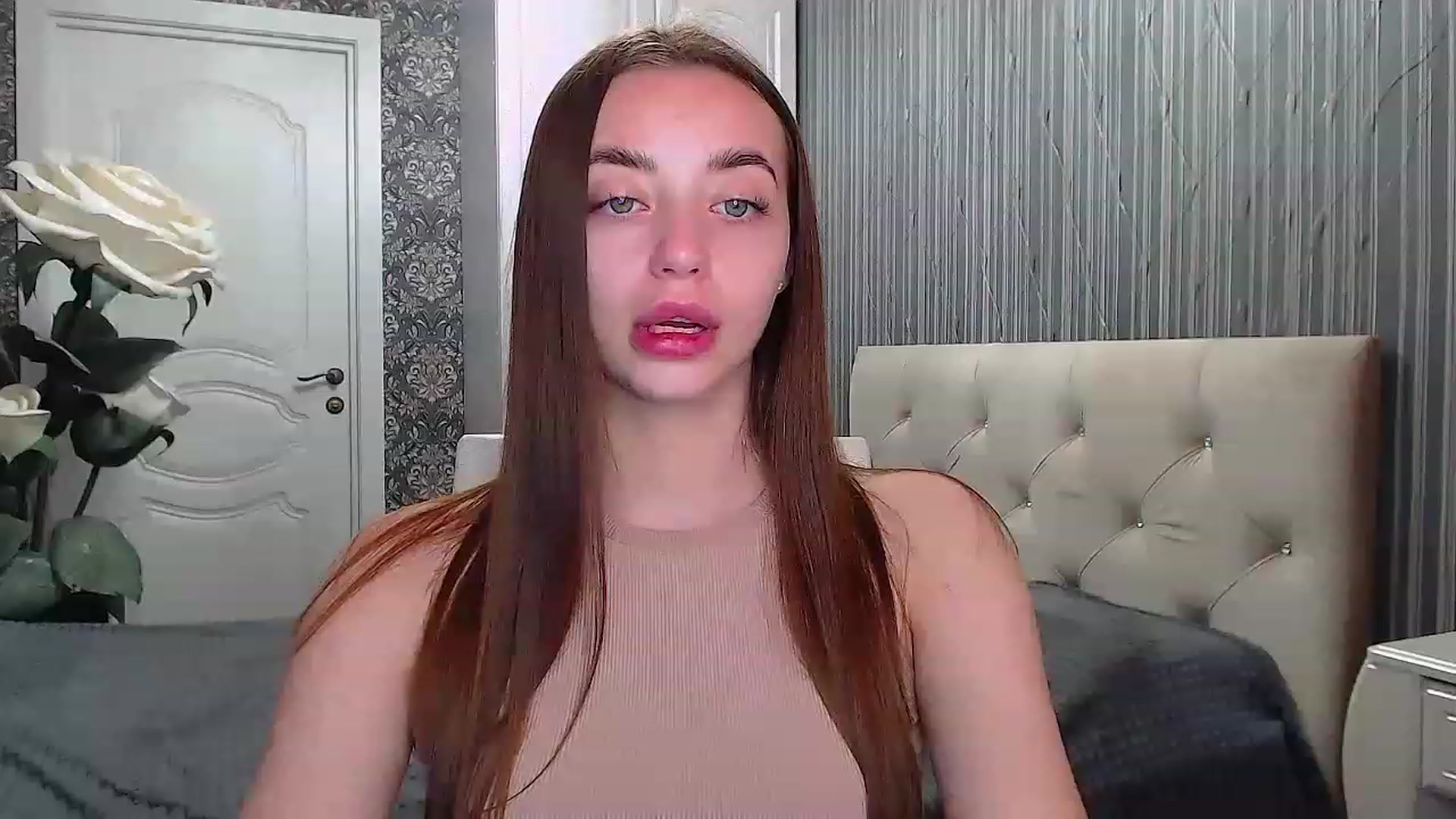Gallery image thumbnail from EmeraldLilyyy's myfreecams stream on, 06/04/2023, 08:26 image 13 of 20