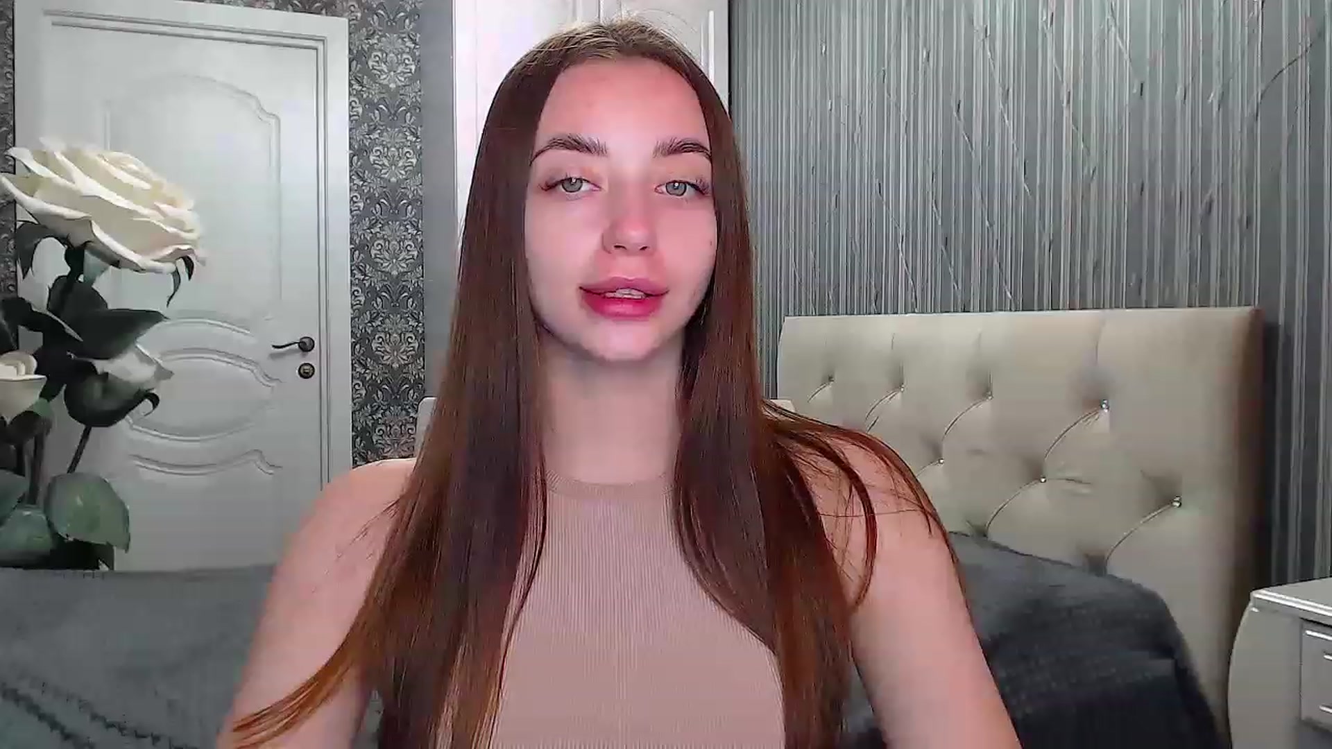 Gallery image thumbnail from EmeraldLilyyy's myfreecams stream on, 06/04/2023, 08:26 image 5 of 20