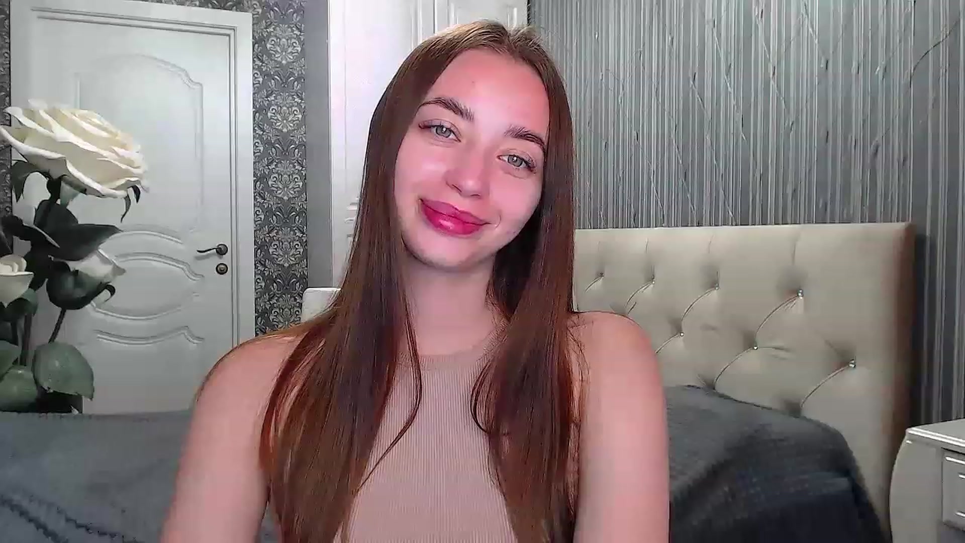 Gallery image thumbnail from EmeraldLilyyy's myfreecams stream on, 06/04/2023, 08:26 image 2 of 20