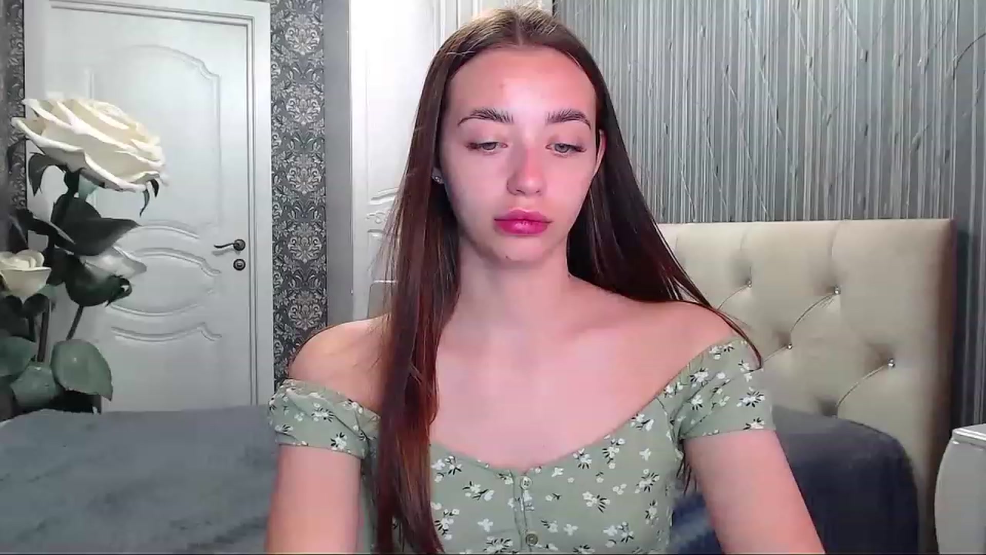 Gallery image thumbnail from EmeraldLilyyy's myfreecams stream on, 06/05/2023, 11:36 image 19 of 20