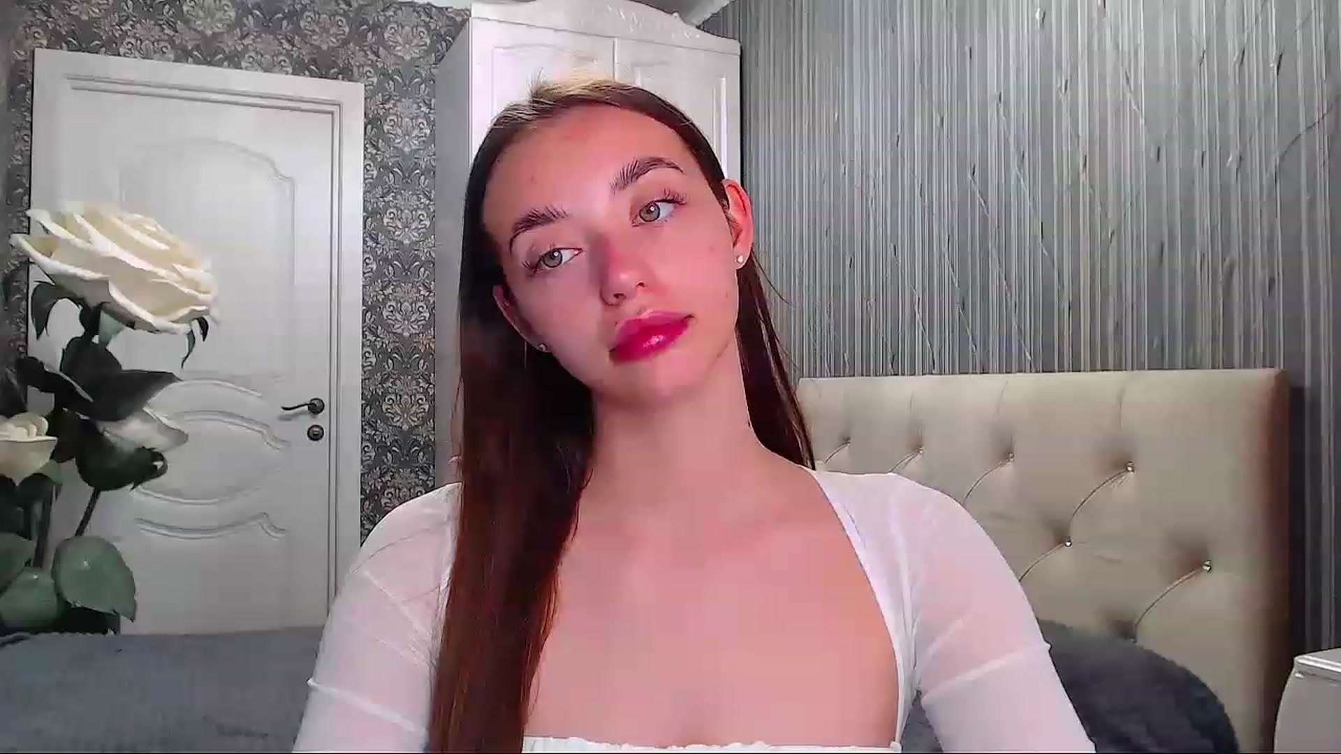 Gallery image thumbnail from EmeraldLilyyy's myfreecams stream on, 06/05/2023, 13:13 image 3 of 20