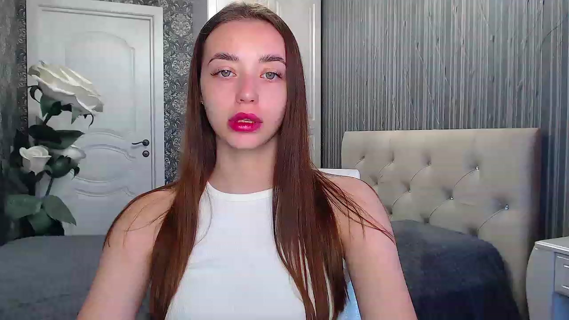 Gallery image thumbnail from EmeraldLilyyy's myfreecams stream on, 06/06/2023, 08:40 image 1 of 20