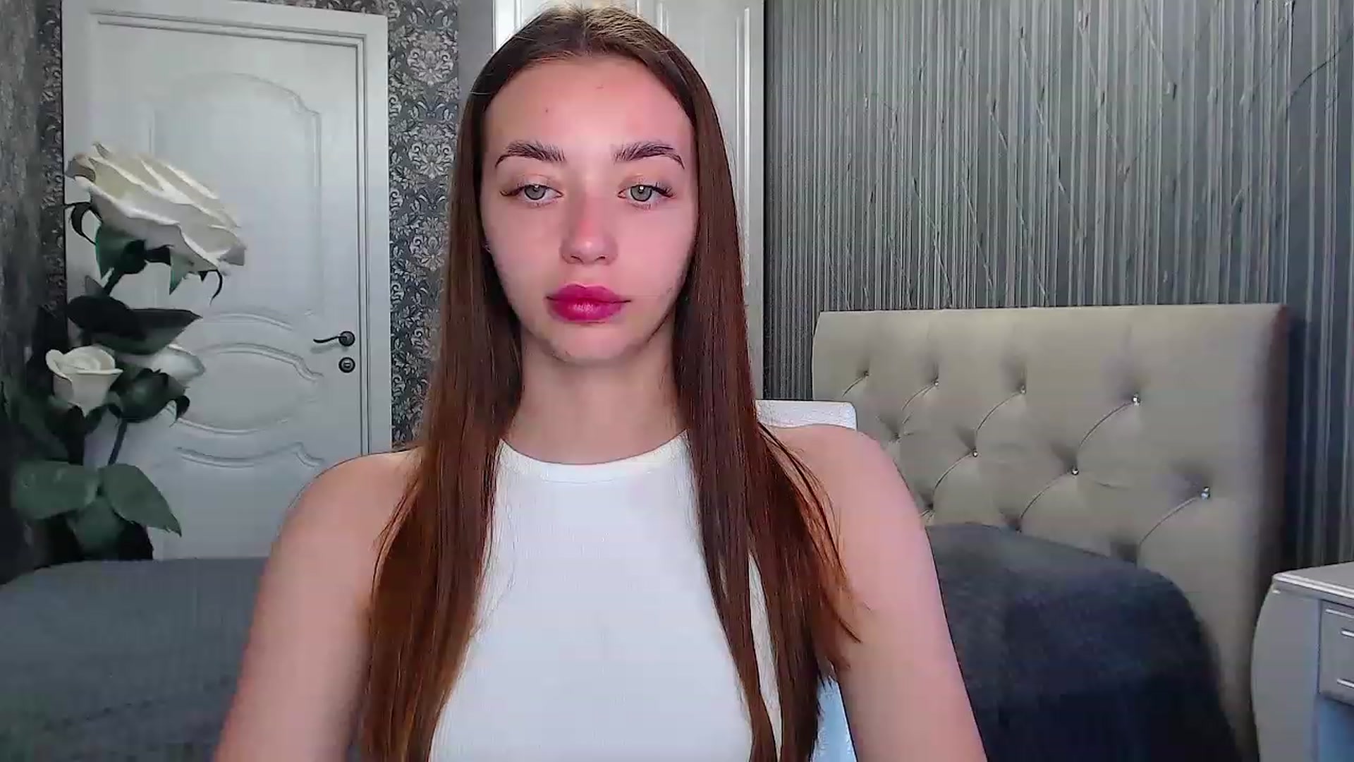 Gallery image thumbnail from EmeraldLilyyy's myfreecams stream on, 06/06/2023, 08:40 image 18 of 20