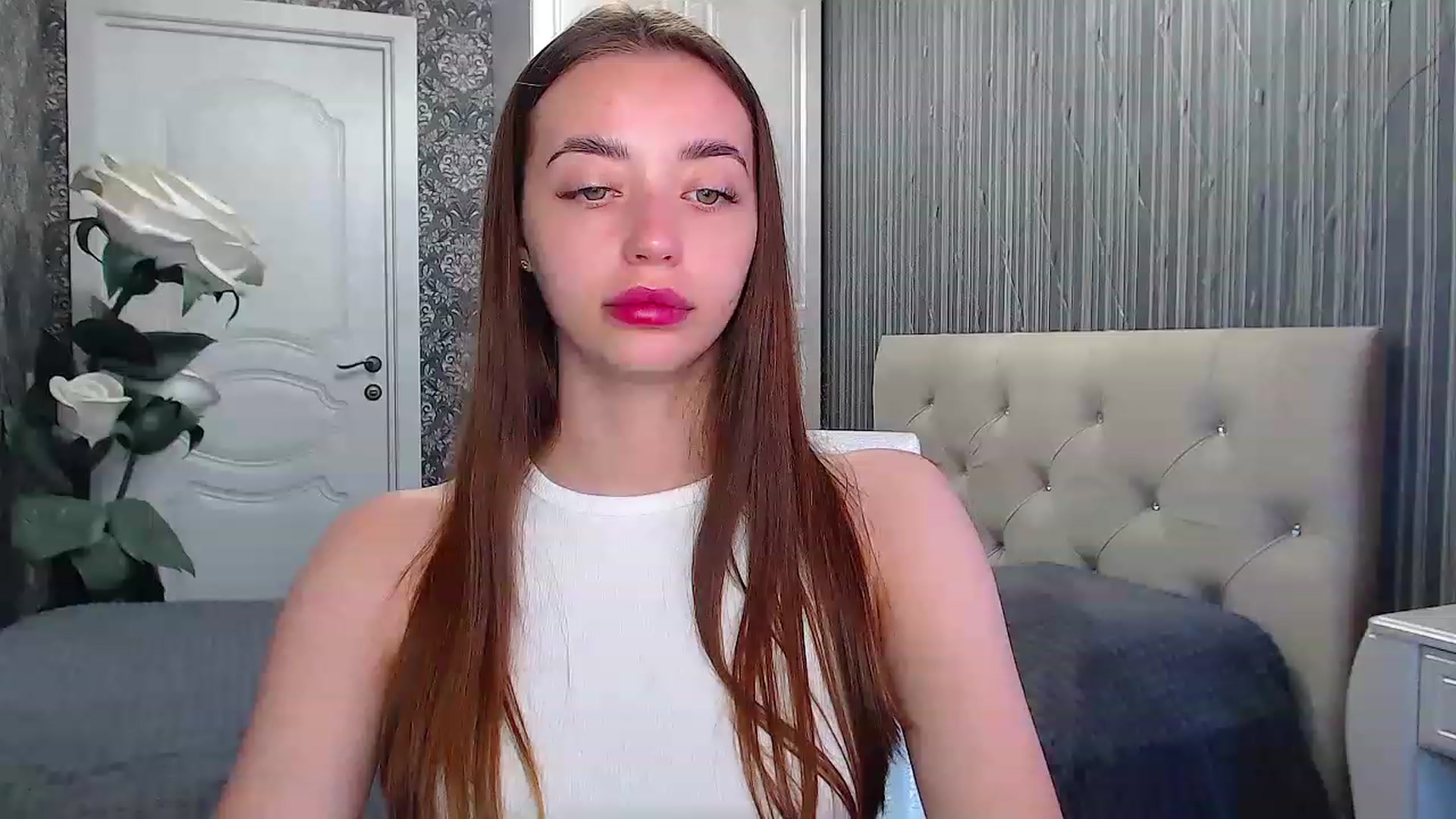 Gallery image thumbnail from EmeraldLilyyy's myfreecams stream on, 06/06/2023, 08:40 image 17 of 20
