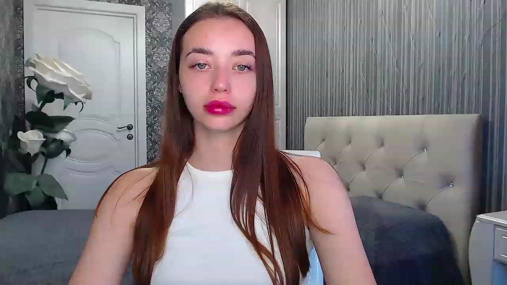 Gallery image thumbnail from EmeraldLilyyy's myfreecams stream on, 06/06/2023, 08:40 image 2 of 20