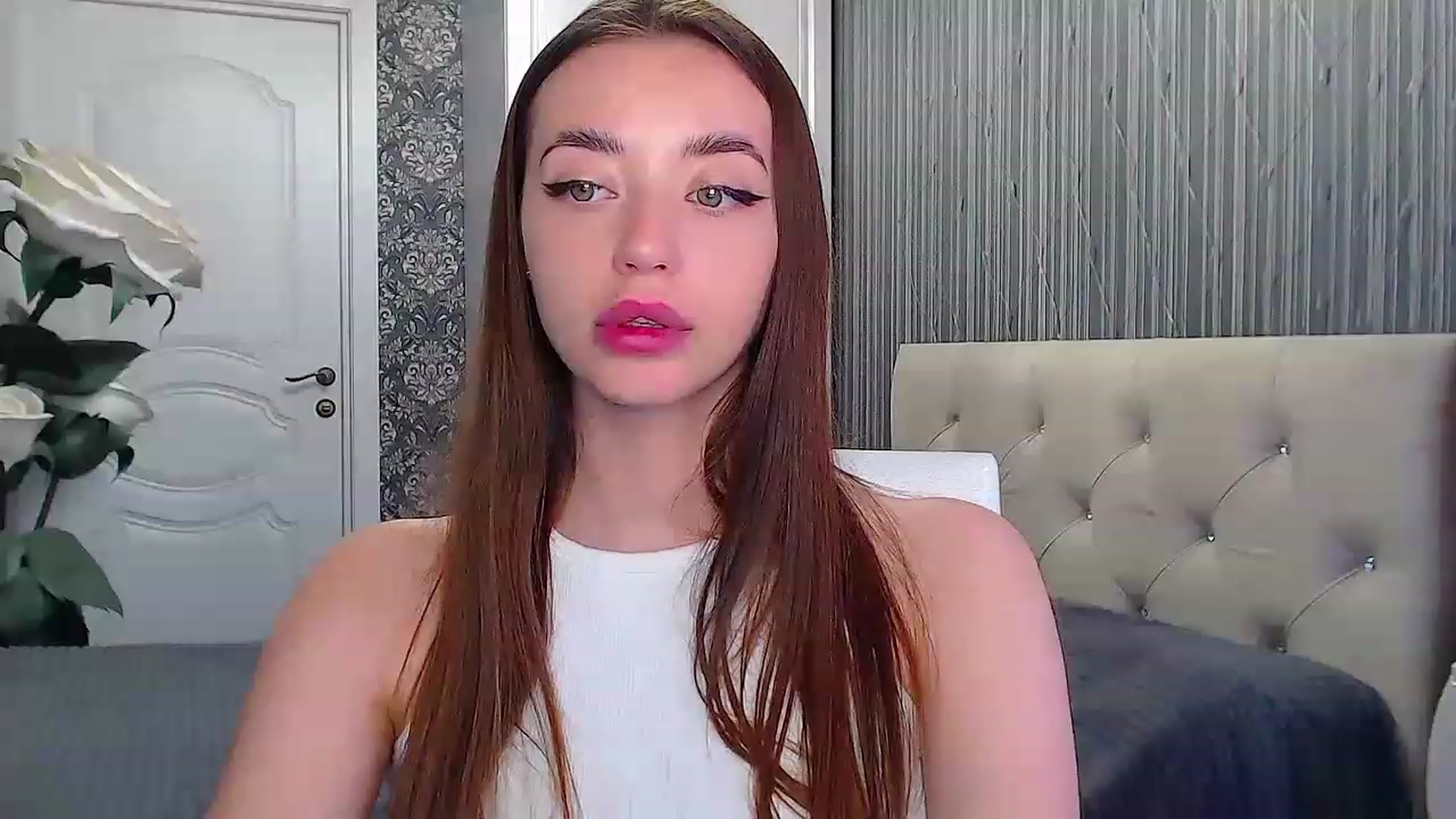 Gallery image thumbnail from EmeraldLilyyy's myfreecams stream on, 06/06/2023, 12:02 image 16 of 20