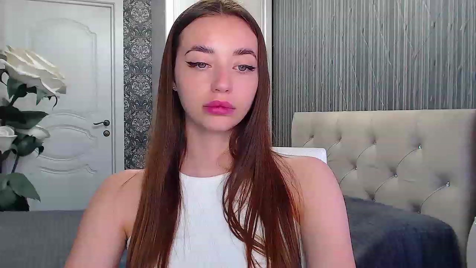 Gallery image thumbnail from EmeraldLilyyy's myfreecams stream on, 06/06/2023, 12:02 image 12 of 20