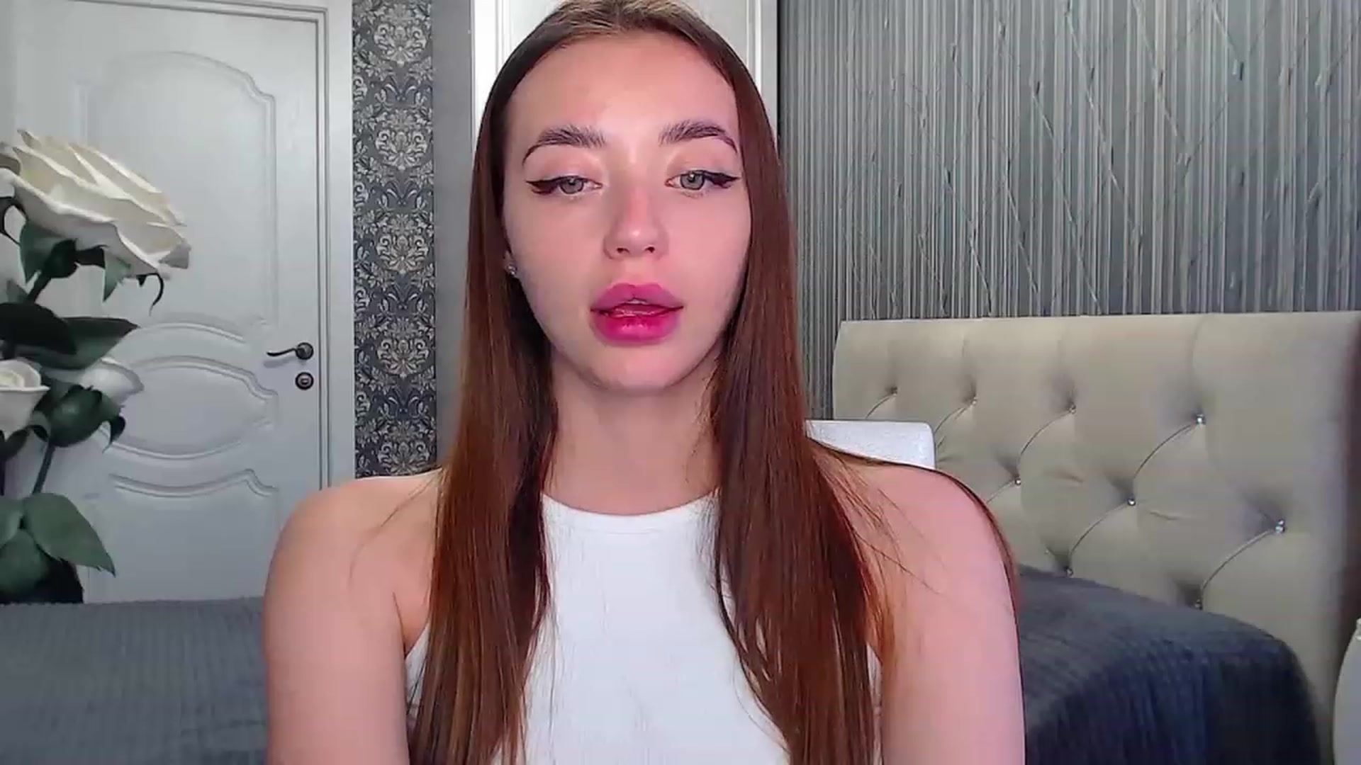 Gallery image thumbnail from EmeraldLilyyy's myfreecams stream on, 06/06/2023, 12:02 image 8 of 20