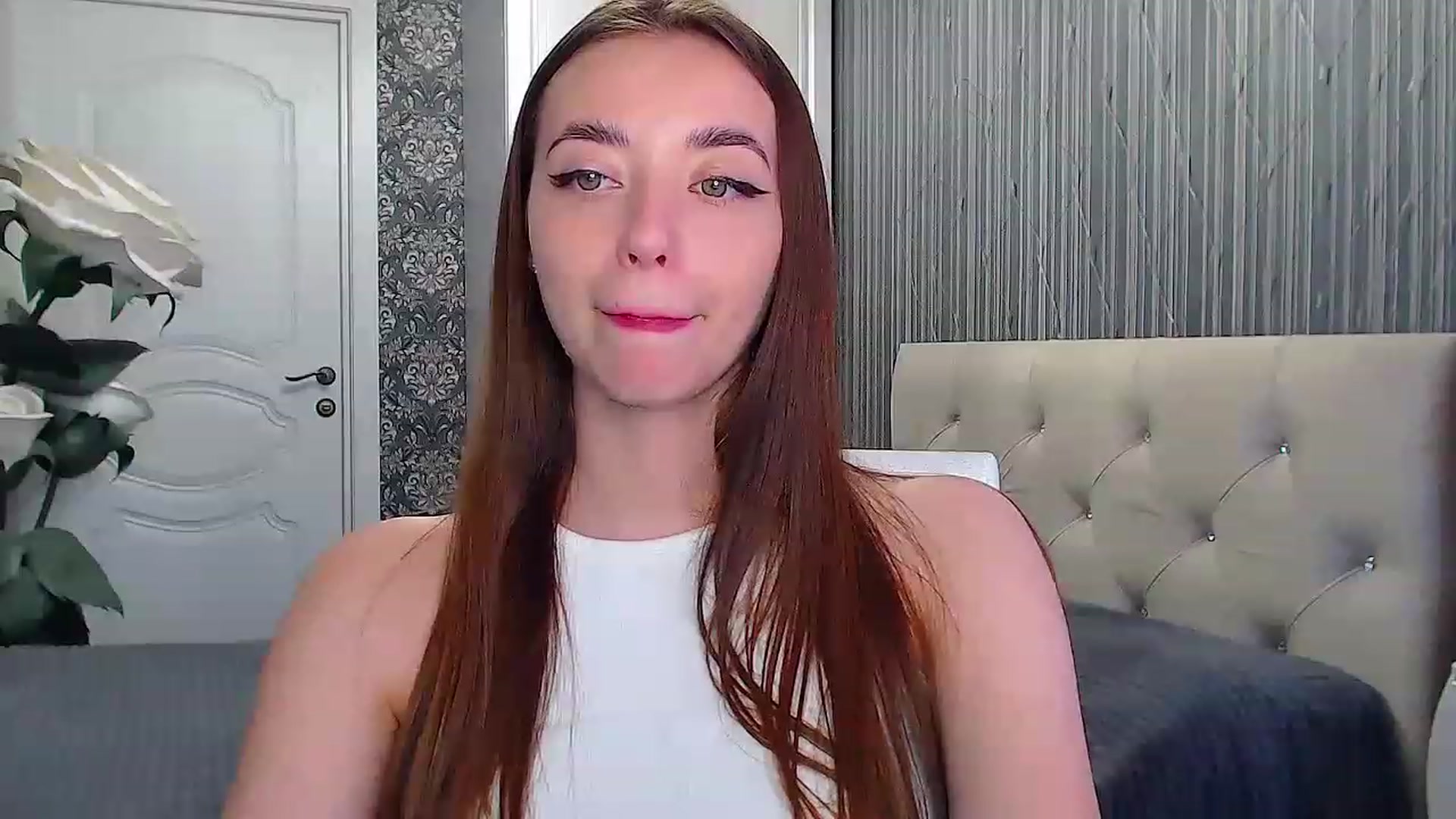 Gallery image thumbnail from EmeraldLilyyy's myfreecams stream on, 06/06/2023, 12:02 image 10 of 20