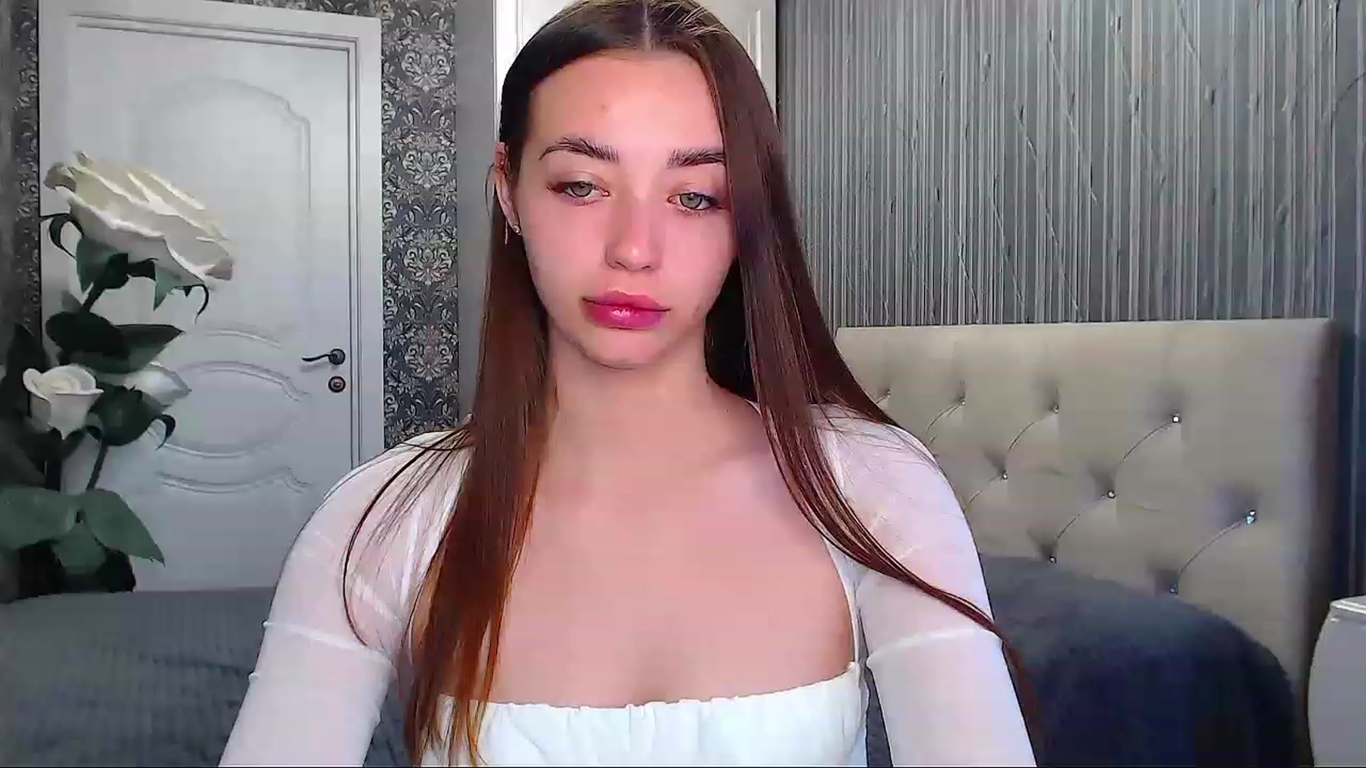 Gallery image thumbnail from EmeraldLilyyy's myfreecams stream on, 06/08/2023, 07:38 image 2 of 20