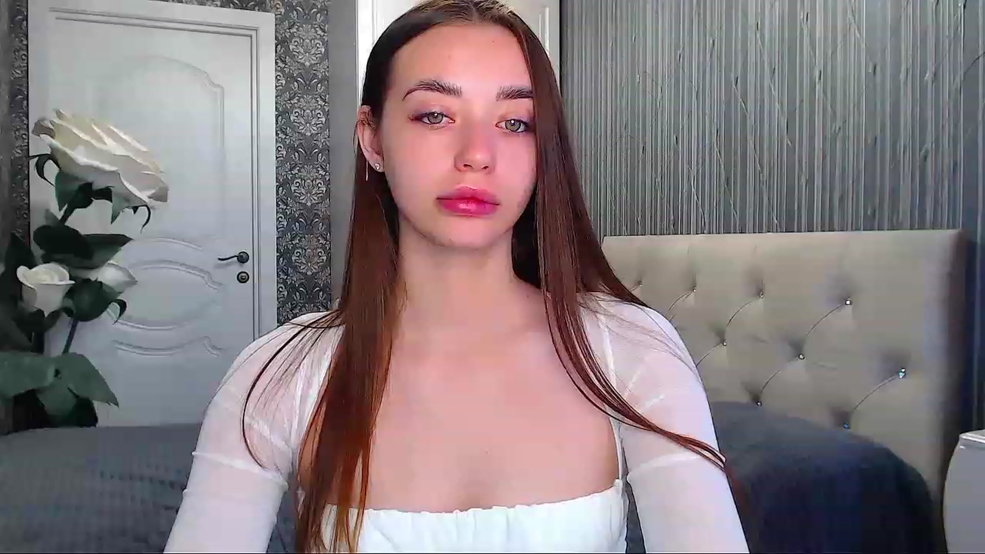 Gallery image thumbnail from EmeraldLilyyy's myfreecams stream on, 06/08/2023, 07:38 image 3 of 20