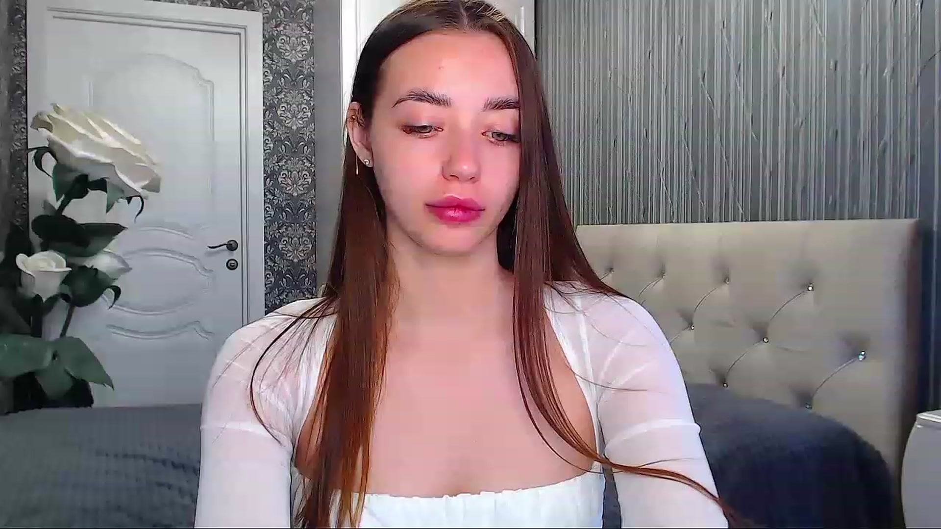 Gallery image thumbnail from EmeraldLilyyy's myfreecams stream on, 06/08/2023, 07:38 image 5 of 20