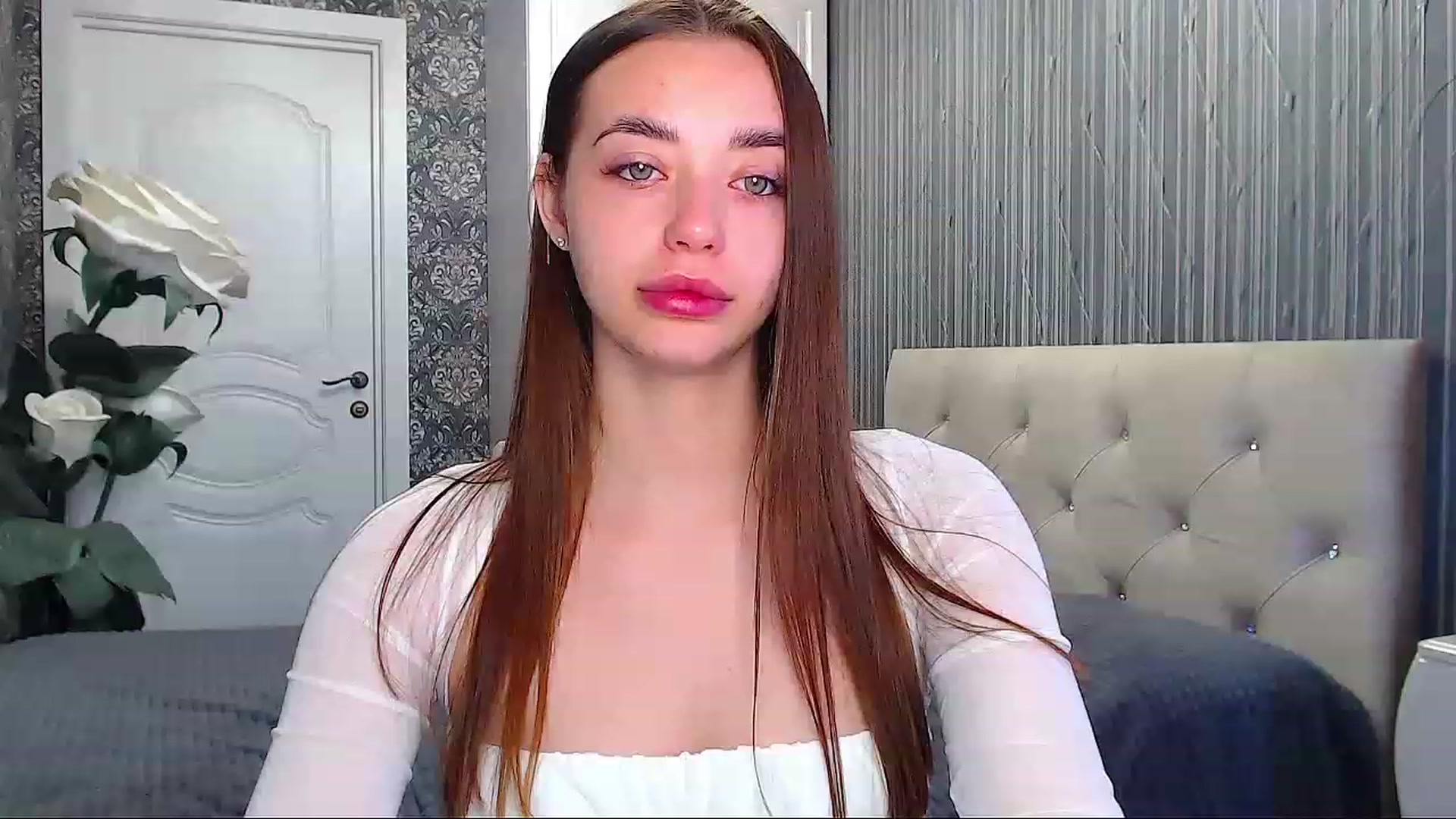 Gallery image thumbnail from EmeraldLilyyy's myfreecams stream on, 06/08/2023, 07:38 image 1 of 20