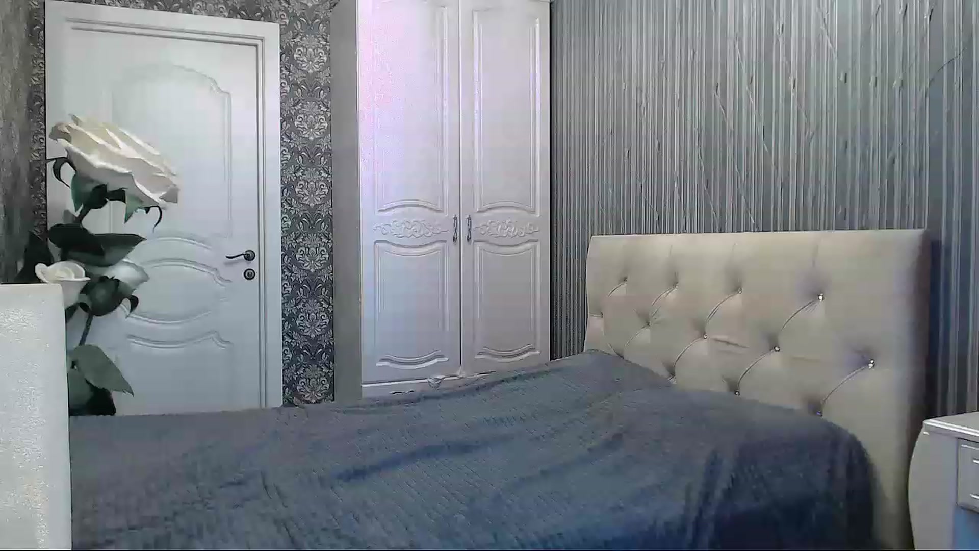 Gallery image thumbnail from EmeraldLilyyy's myfreecams stream on, 06/09/2023, 11:54 image 19 of 20