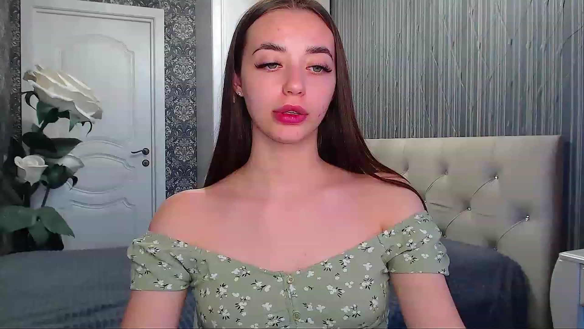 Gallery image thumbnail from EmeraldLilyyy's myfreecams stream on, 06/09/2023, 11:54 image 13 of 20