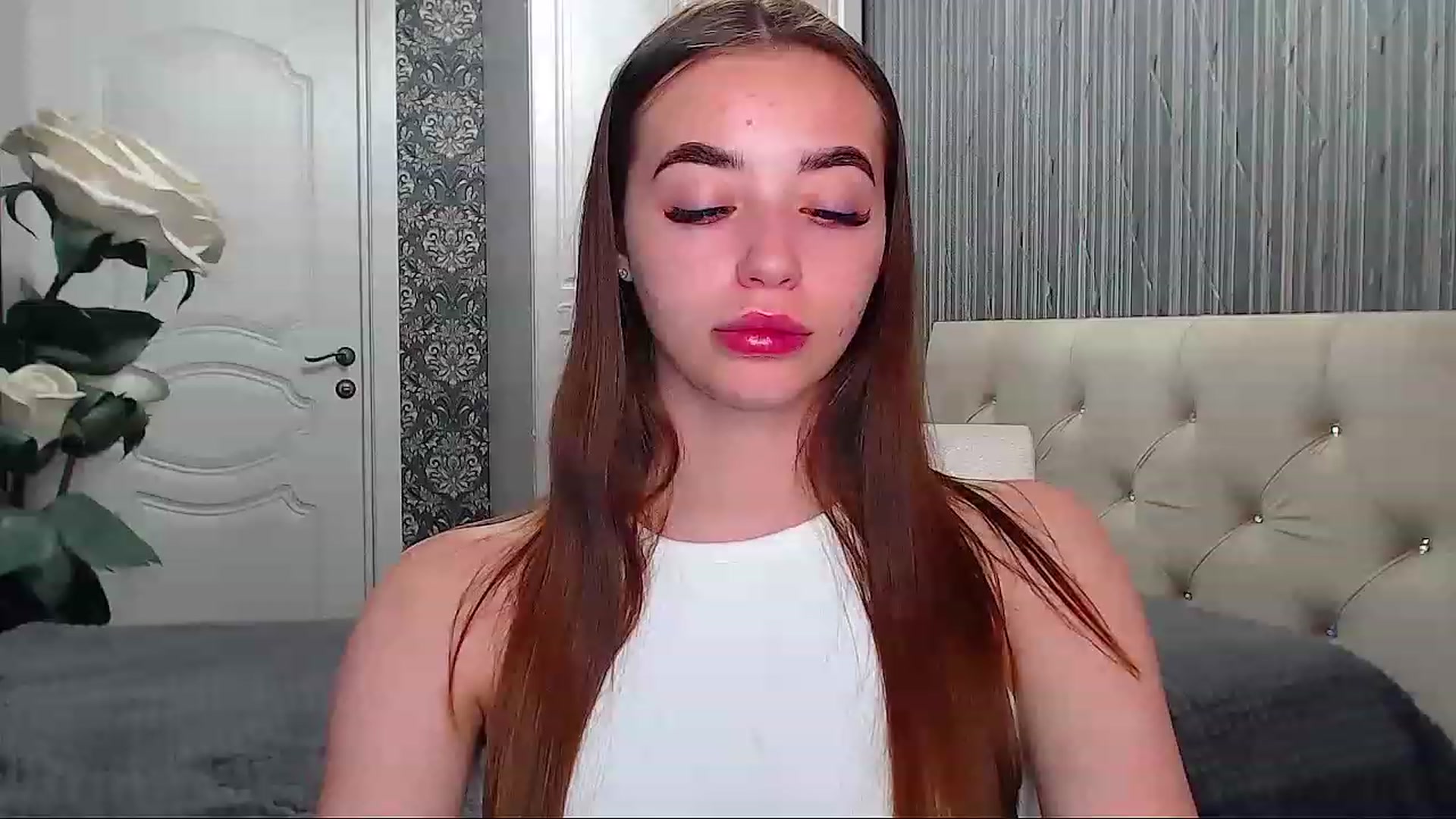 Gallery image thumbnail from EmeraldLilyyy's myfreecams stream on, 06/11/2023, 10:41 image 10 of 20