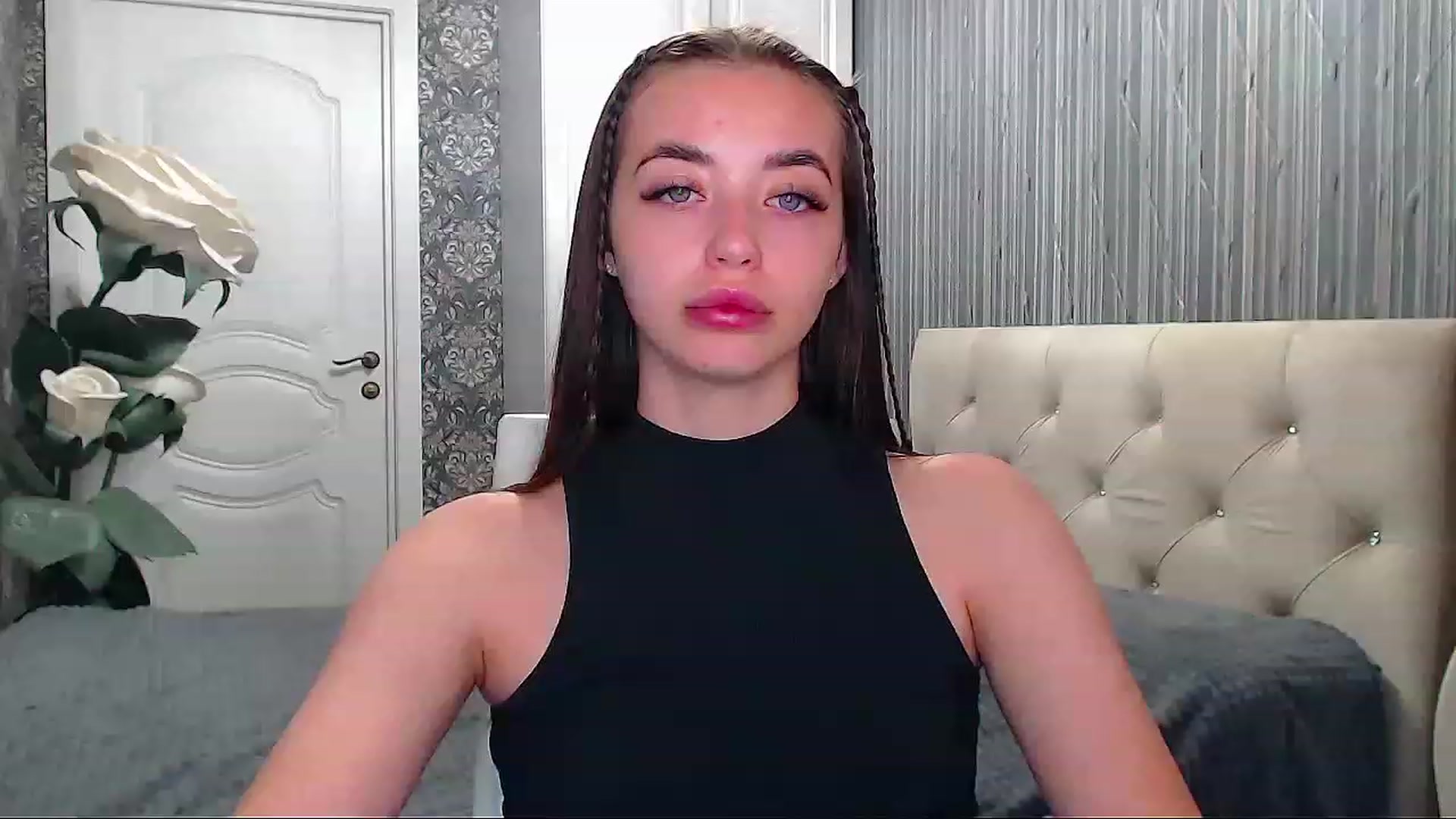 Gallery image thumbnail from EmeraldLilyyy's myfreecams stream on, 06/12/2023, 14:33 image 8 of 20