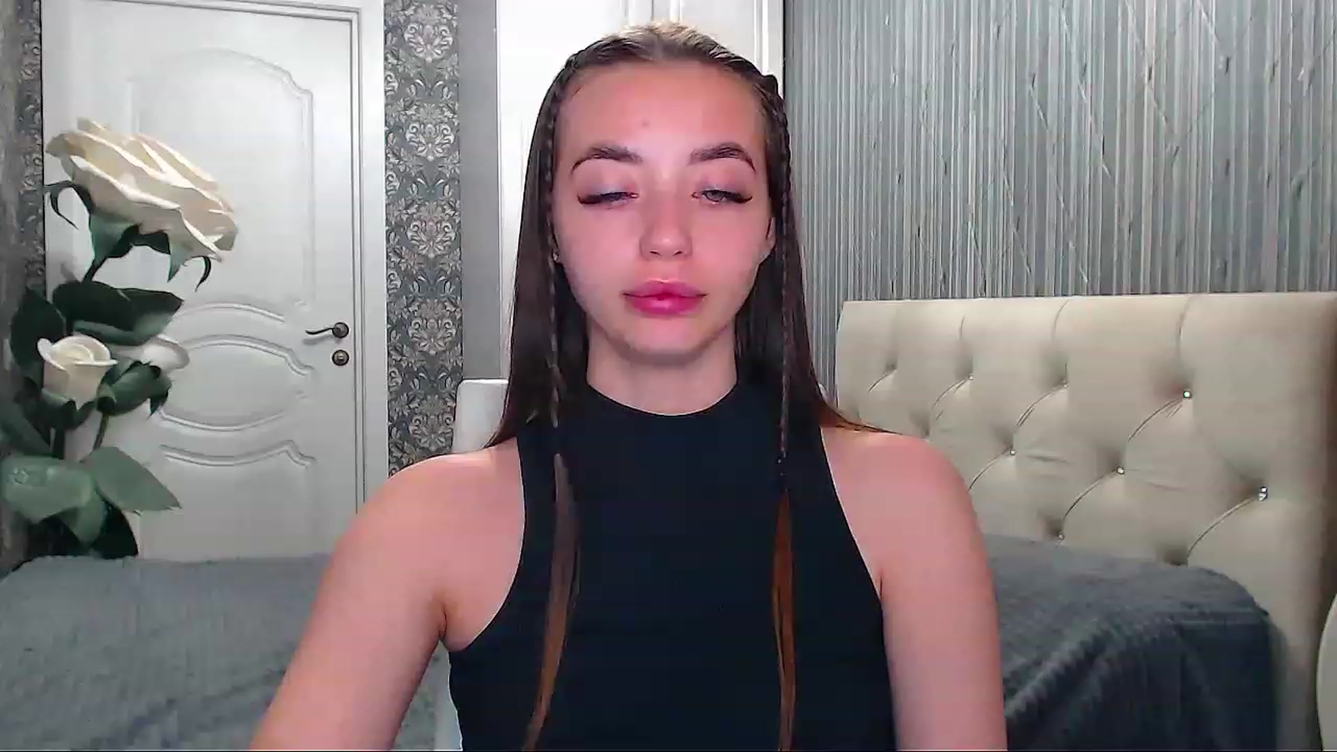 Gallery image thumbnail from EmeraldLilyyy's myfreecams stream on, 06/12/2023, 14:33 image 14 of 20