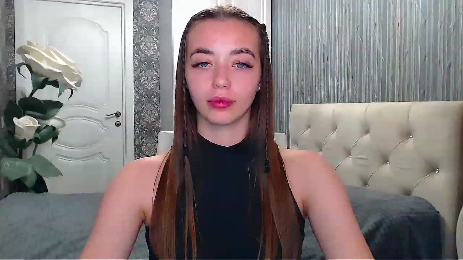 Gallery image thumbnail from EmeraldLilyyy's myfreecams stream on, 06/12/2023, 15:32 image 6 of 20