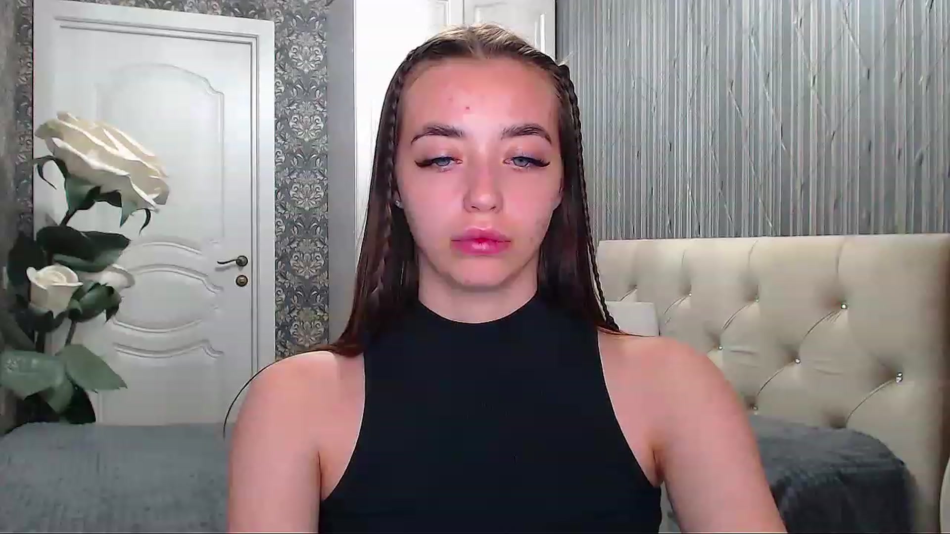 Gallery image thumbnail from EmeraldLilyyy's myfreecams stream on, 06/12/2023, 15:32 image 12 of 20