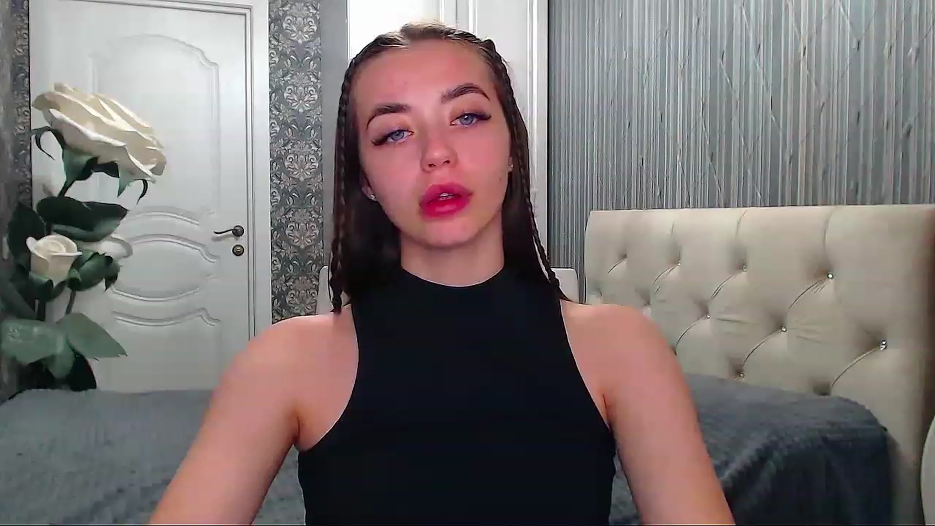 Gallery image thumbnail from EmeraldLilyyy's myfreecams stream on, 06/12/2023, 15:32 image 9 of 20