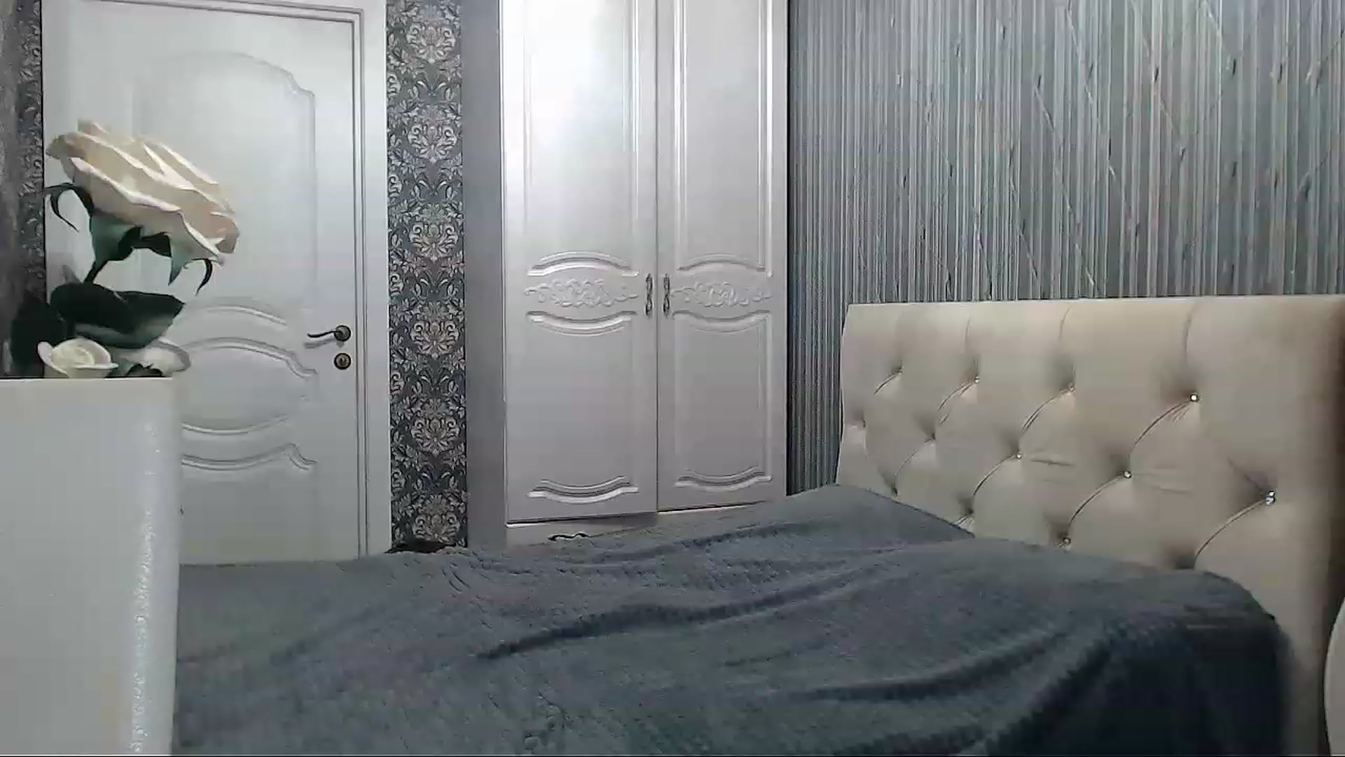 Gallery image thumbnail from EmeraldLilyyy's myfreecams stream on, 06/12/2023, 15:32 image 10 of 20