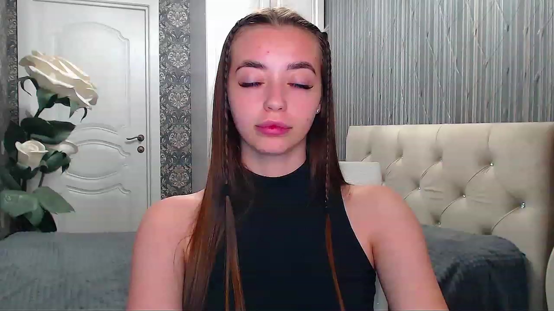 Gallery image thumbnail from EmeraldLilyyy's myfreecams stream on, 06/12/2023, 16:47 image 12 of 20