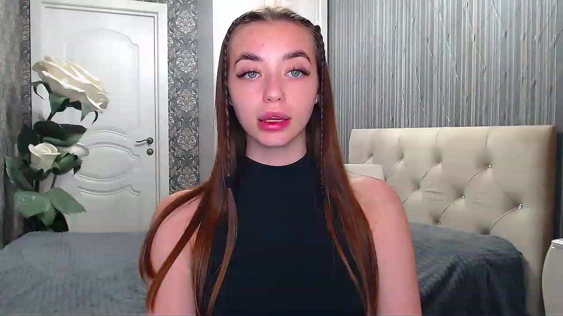 Gallery image thumbnail from EmeraldLilyyy's myfreecams stream on, 06/12/2023, 16:47 image 15 of 20