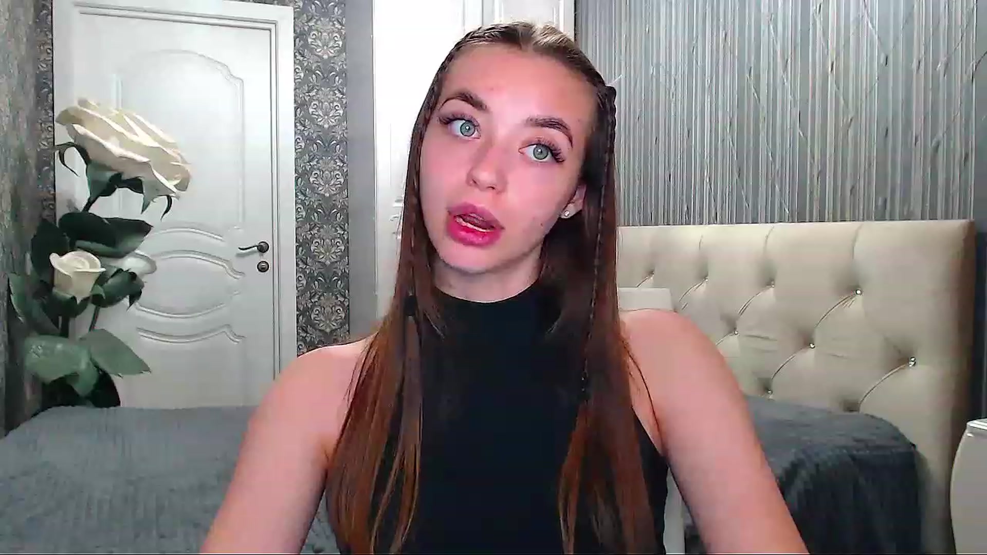Gallery image thumbnail from EmeraldLilyyy's myfreecams stream on, 06/12/2023, 16:47 image 18 of 20